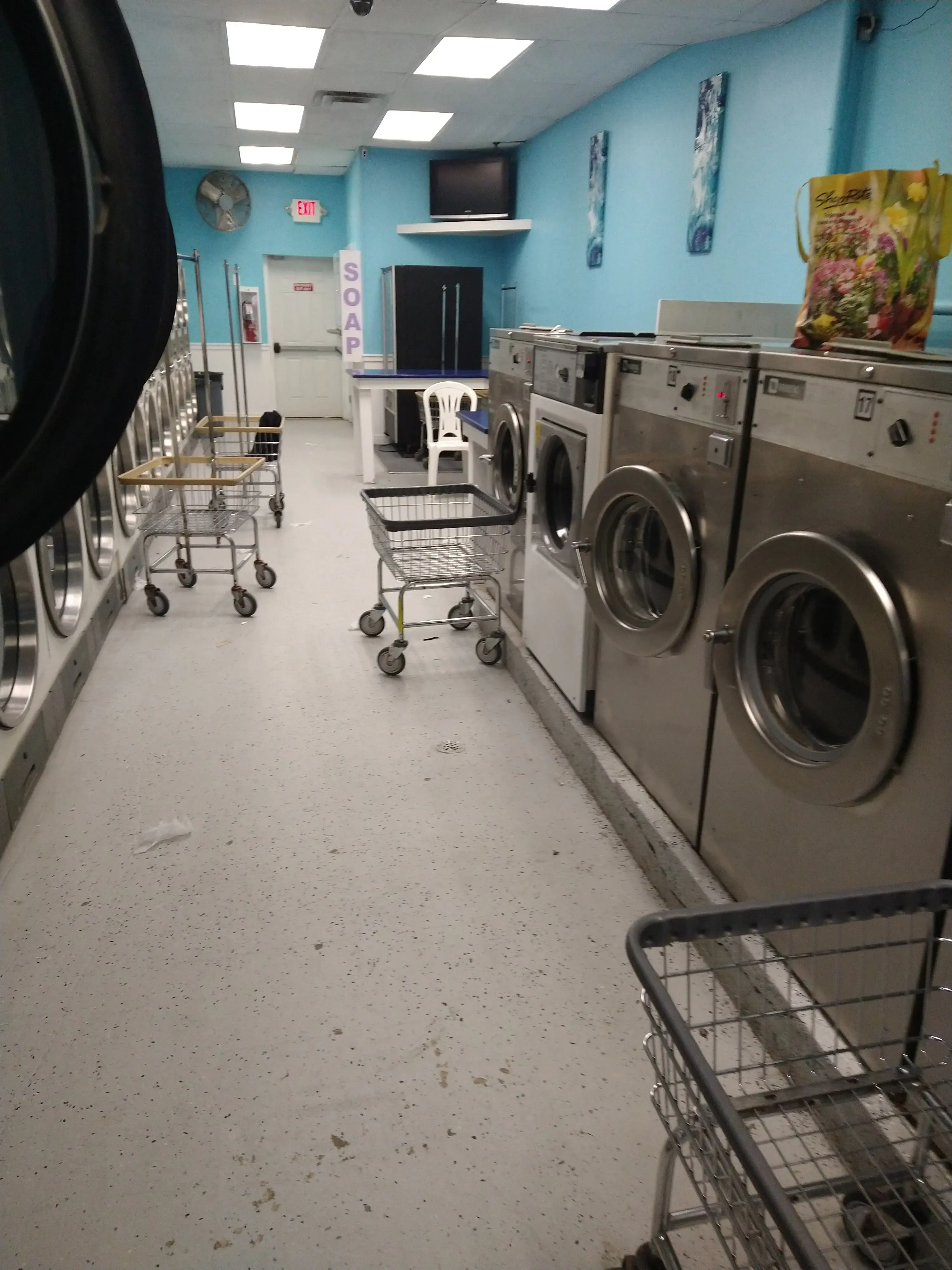 Suzie Clean Laundromat thumbnail 16