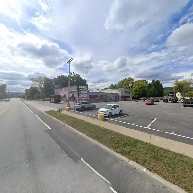 Suzie Clean Laundromat - Image 17