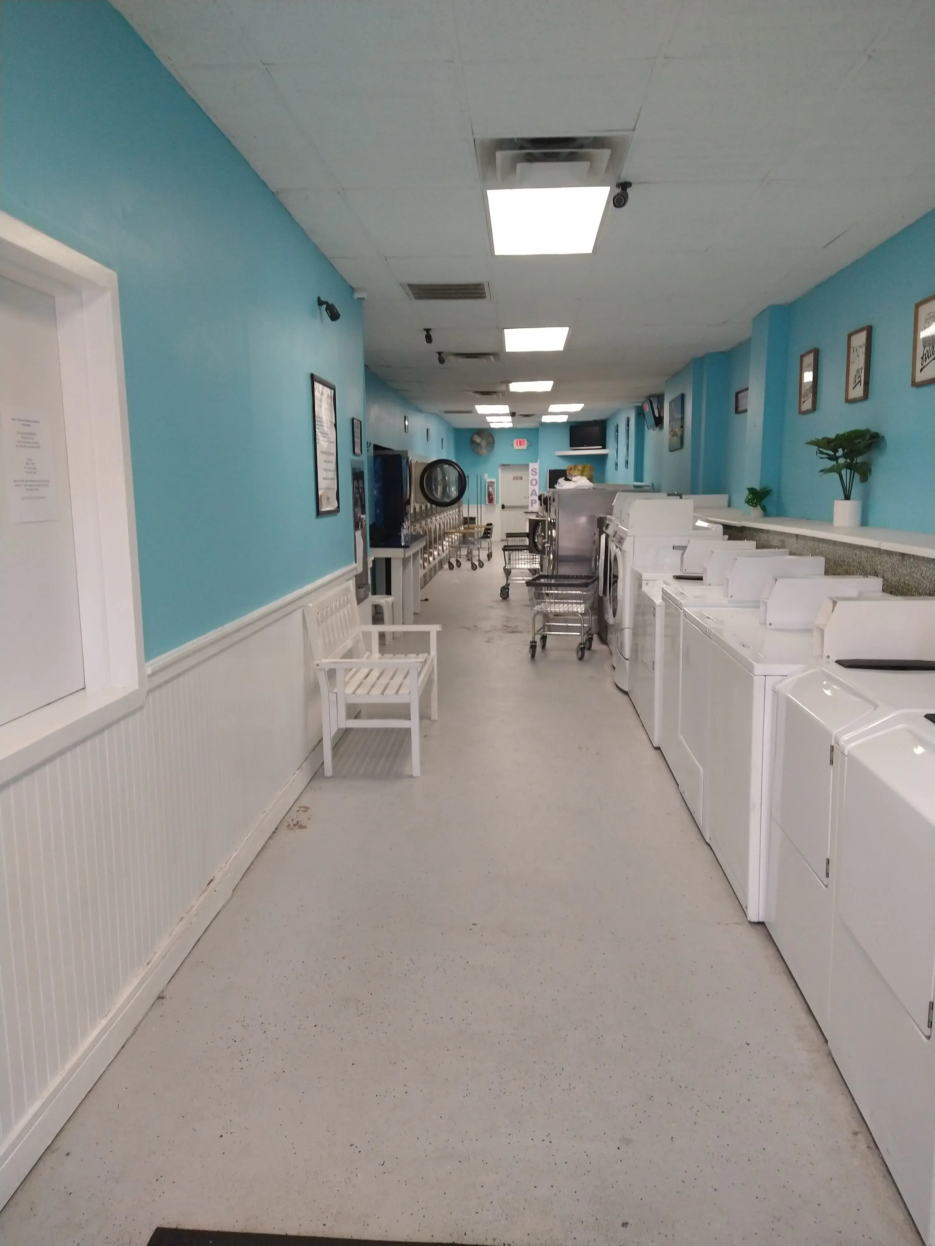 Suzie Clean Laundromat - Image 10