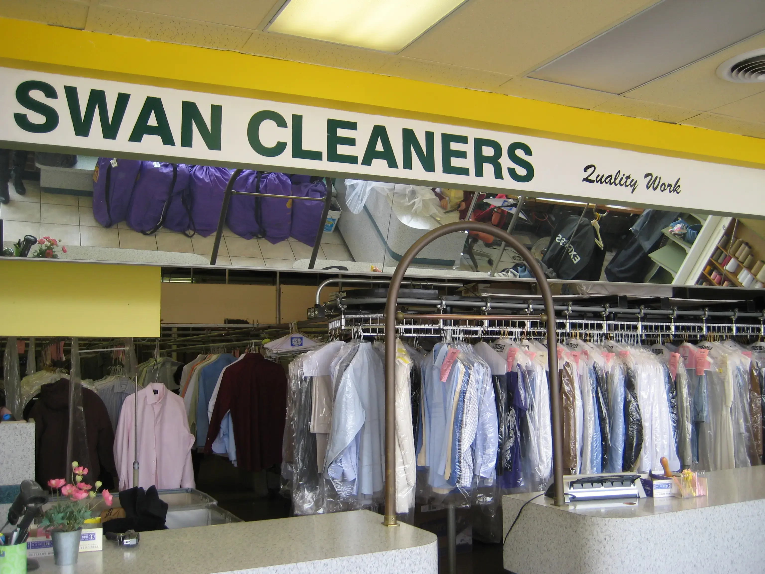 Swan Cleaners Laundry Service thumbnail 3
