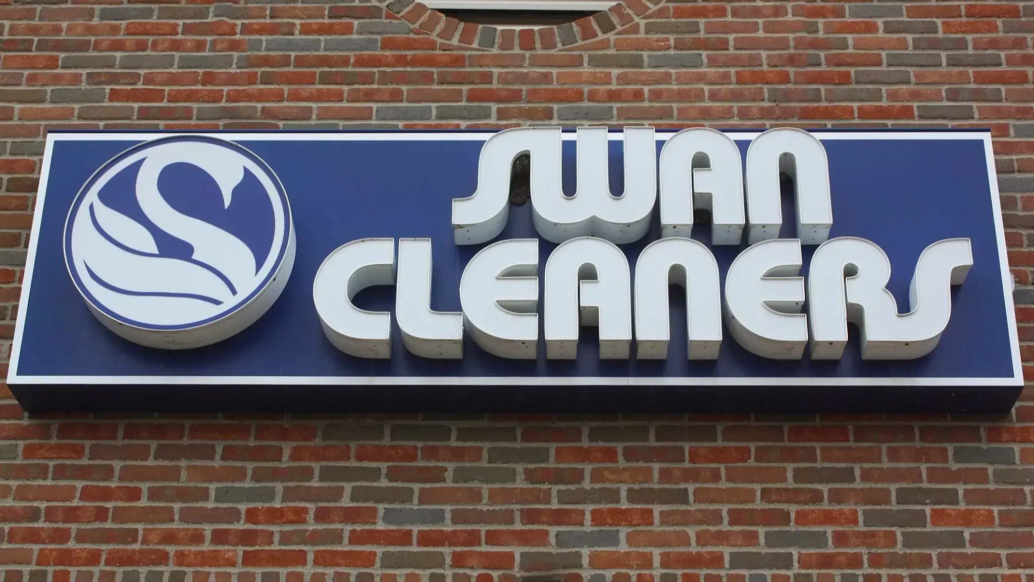 Swan Cleaners thumbnail 6