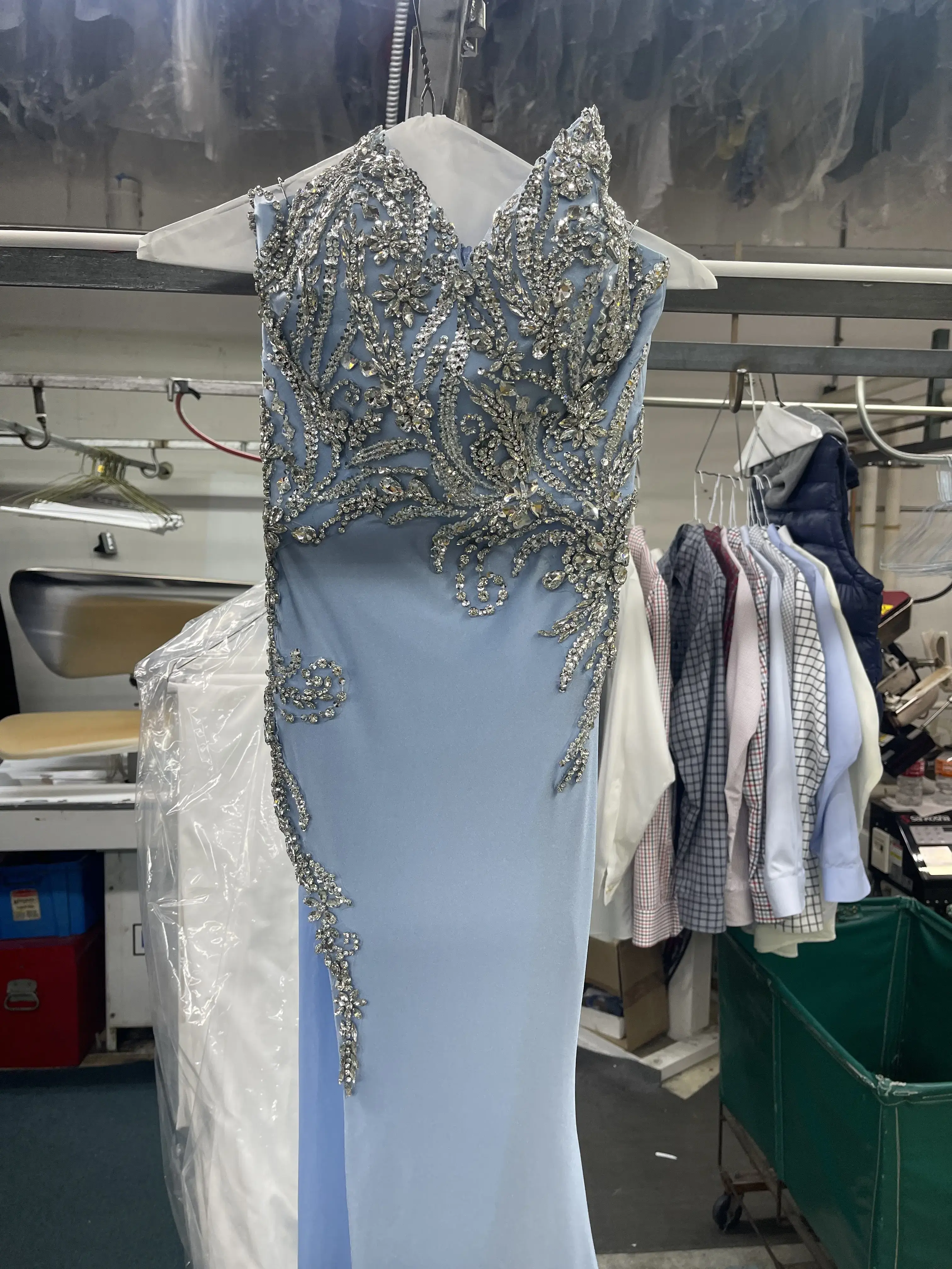 Swan Dry Cleaners & Alterations thumbnail 19