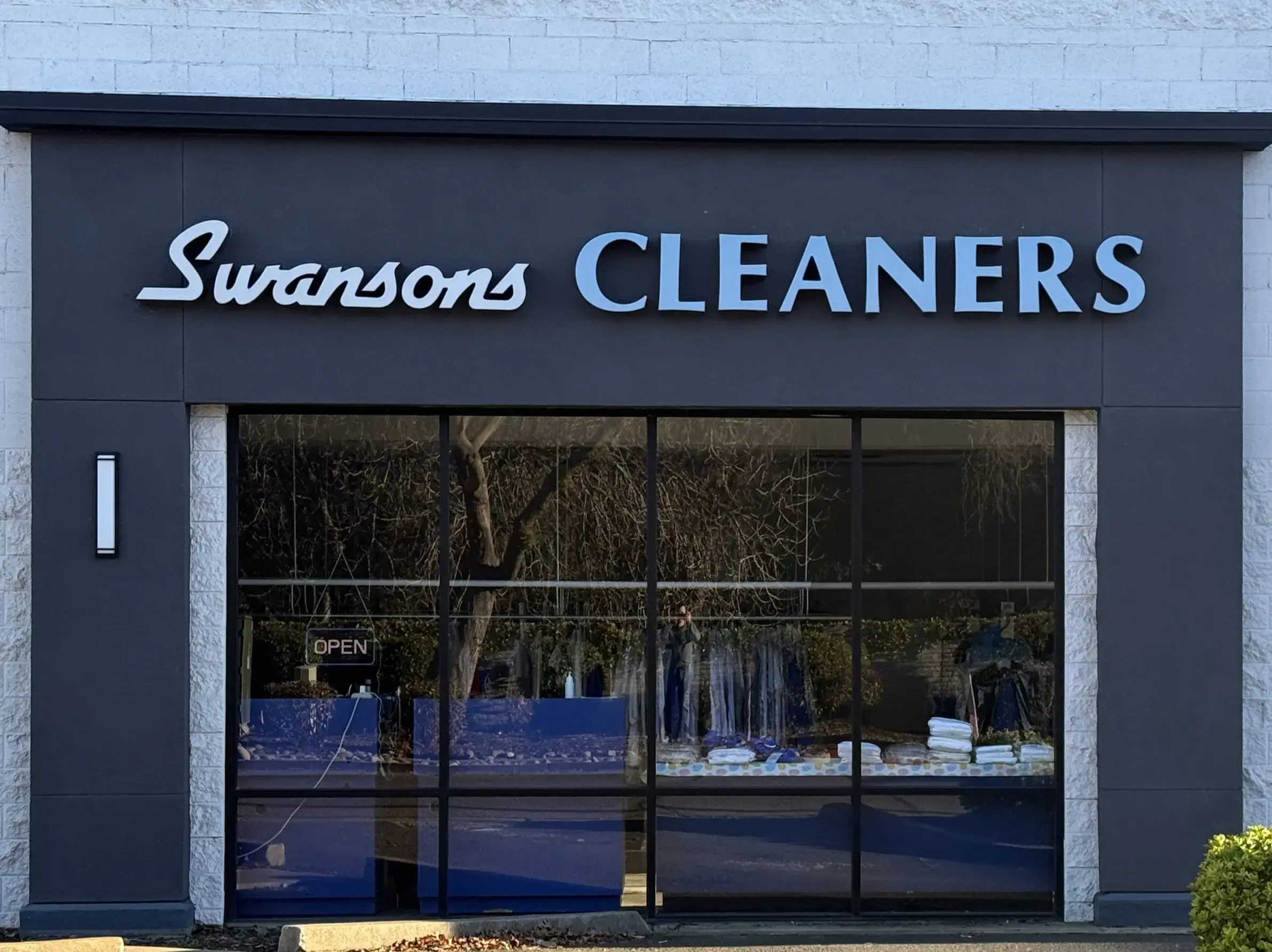 Swansons Cleaners thumbnail 5