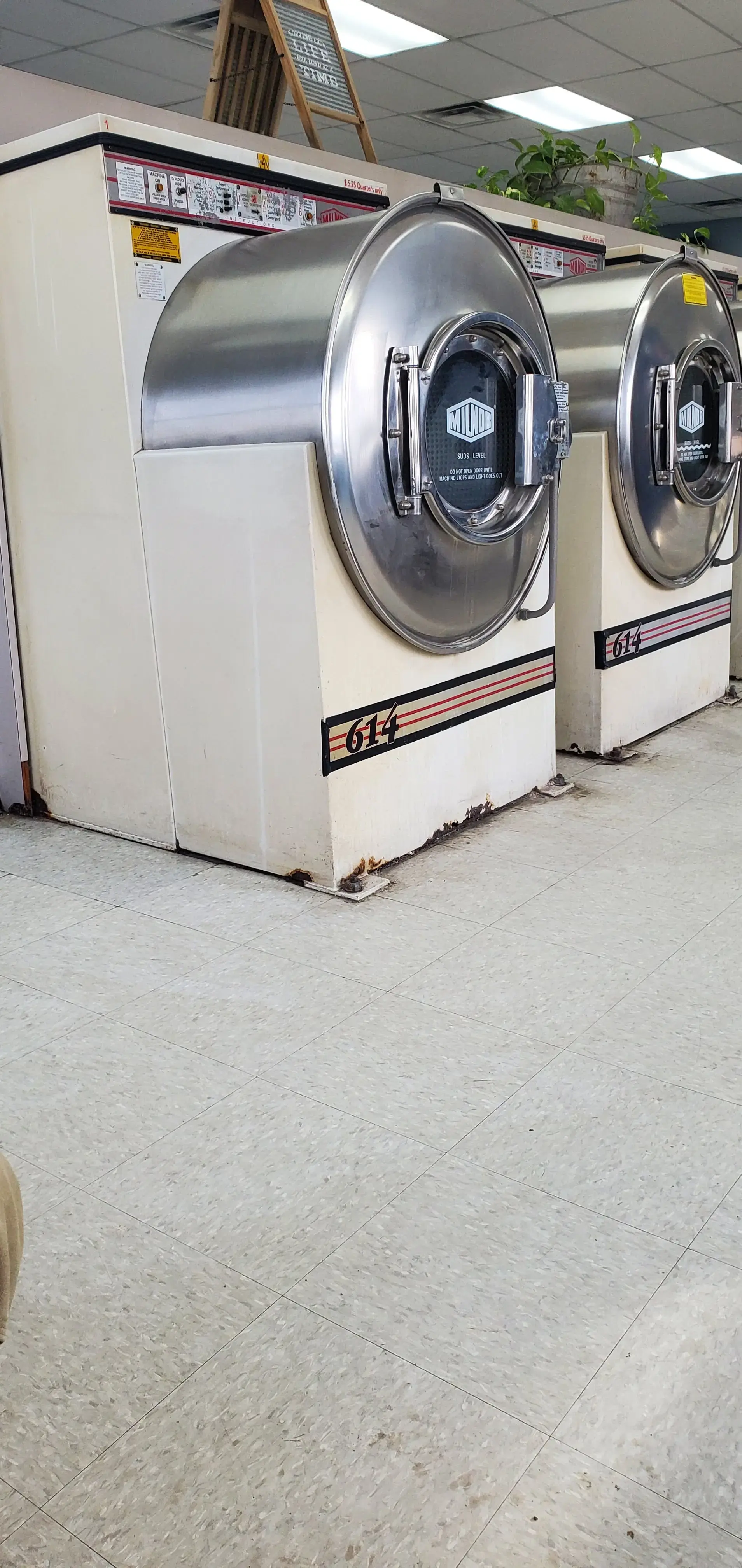 Swenning Laundromat - Image 5