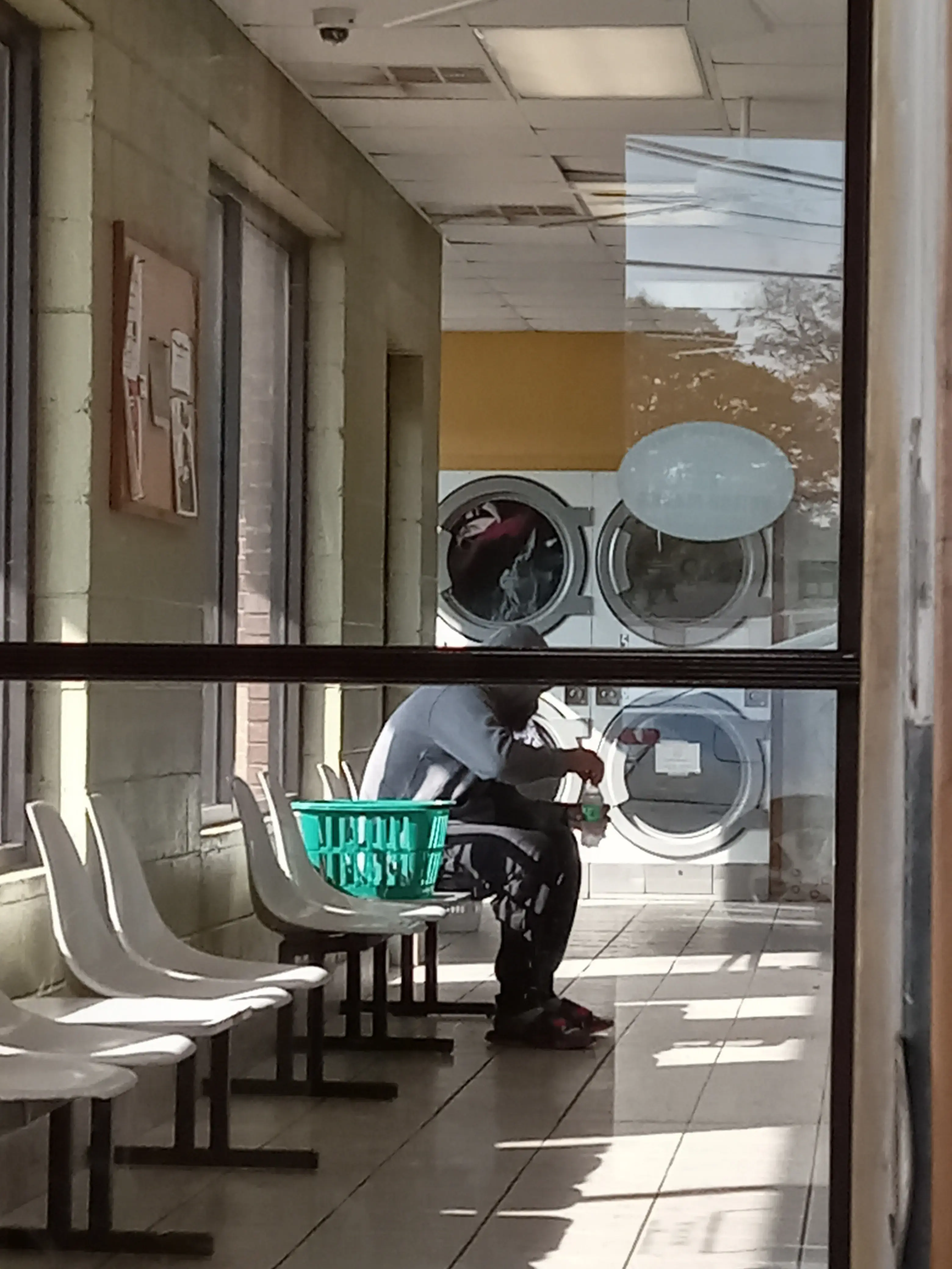 Swift Street Laundry & Auto Spa - Image 4