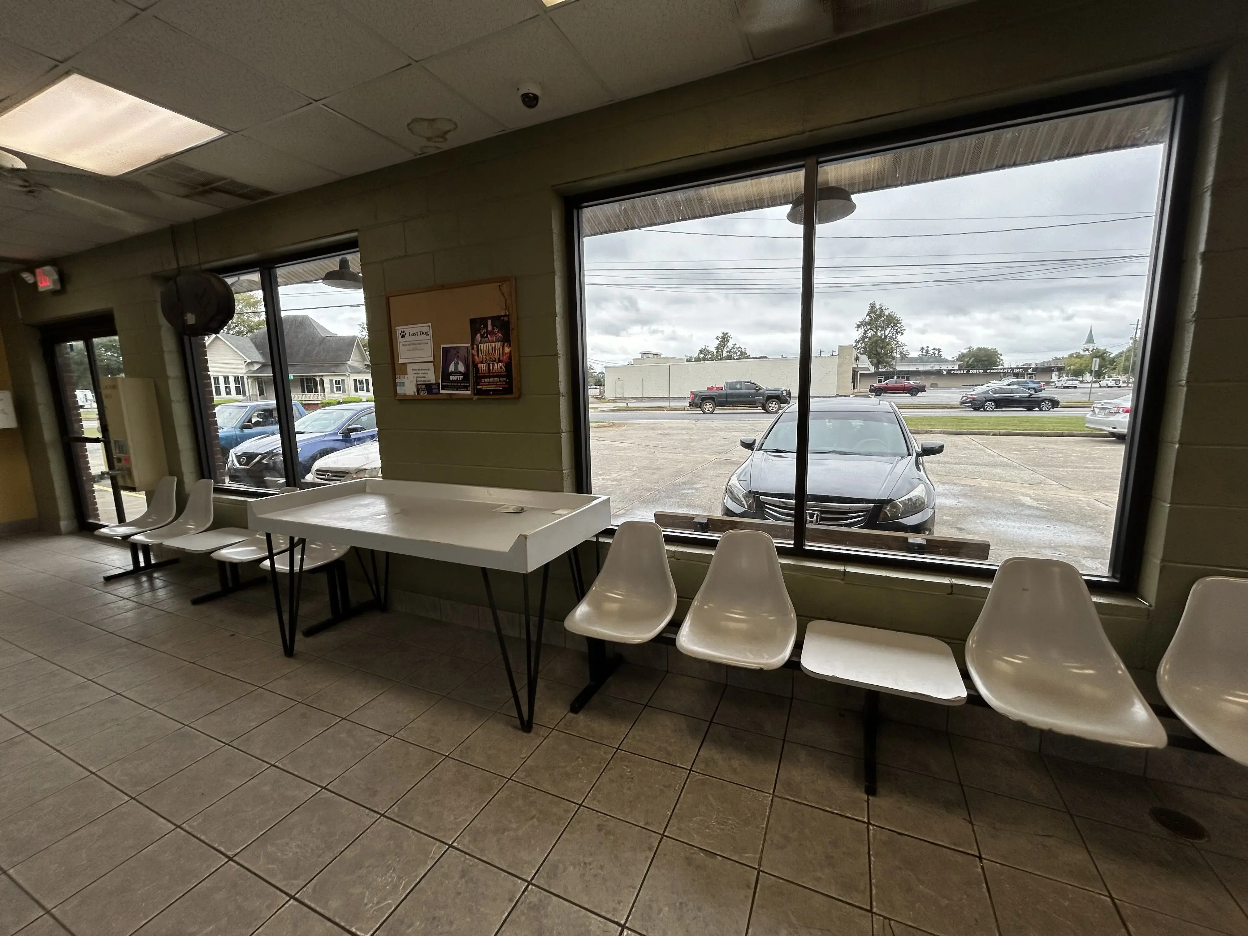 Swift Street Laundry & Auto Spa thumbnail 3