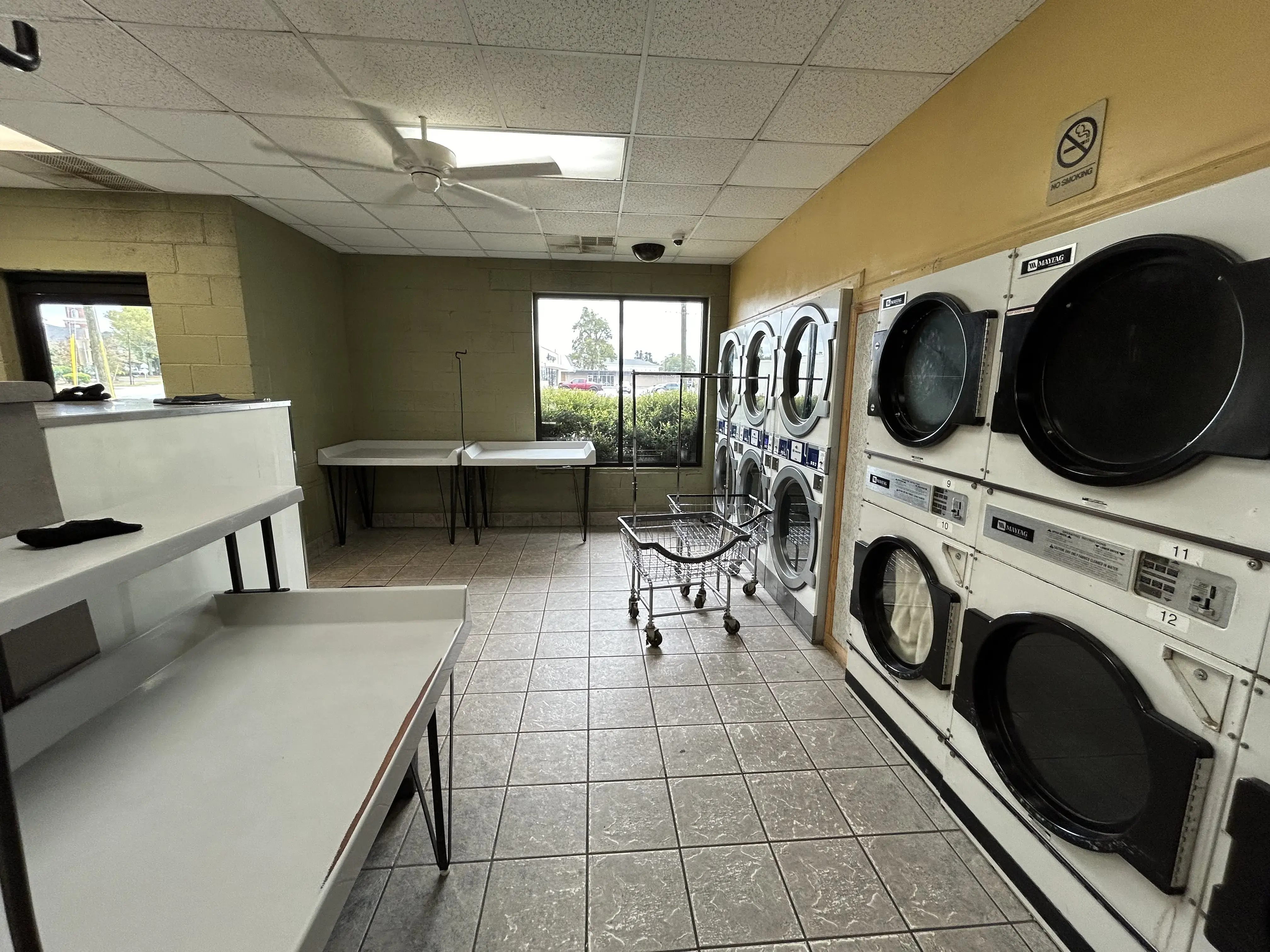 Swift Street Laundry & Auto Spa - Image 10