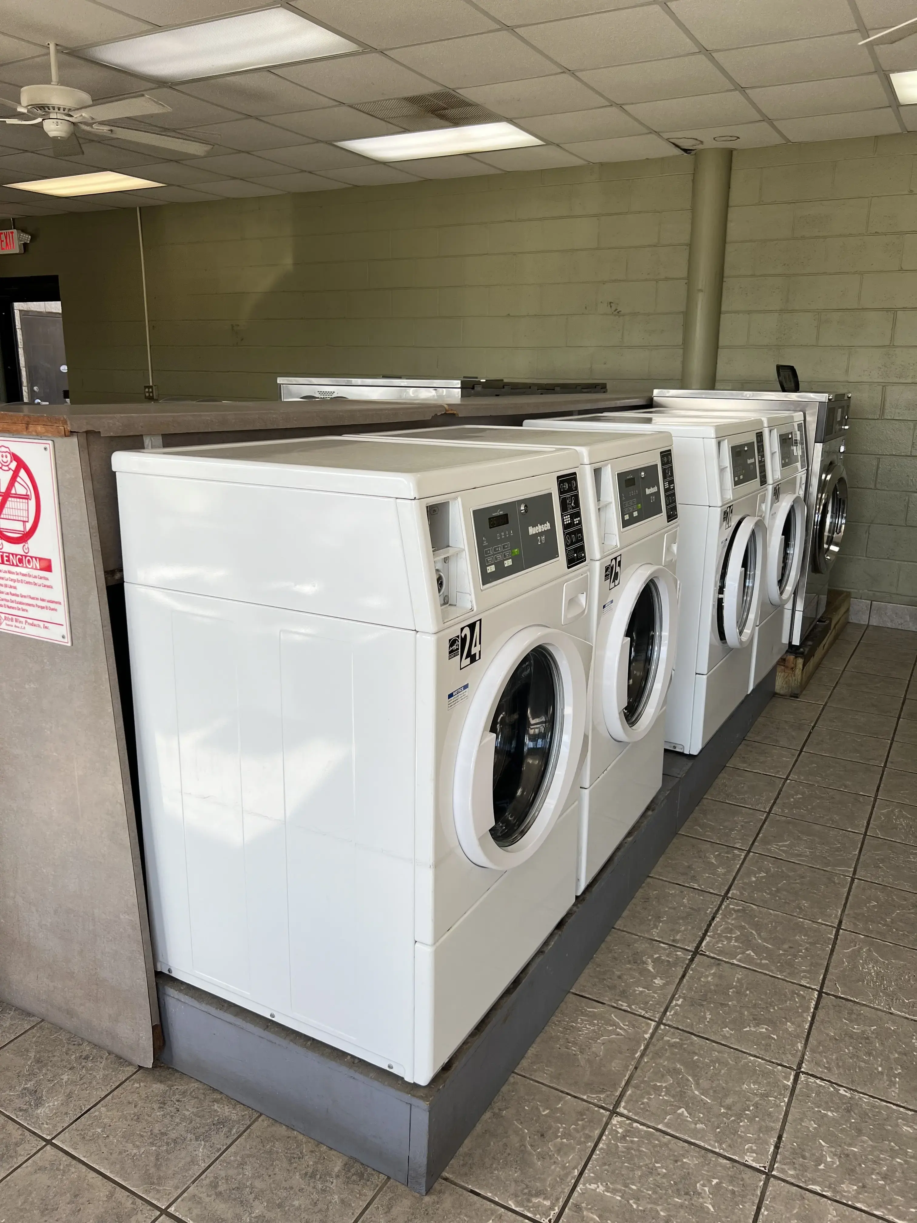 Swift Street Laundry & Auto Spa - Image 7