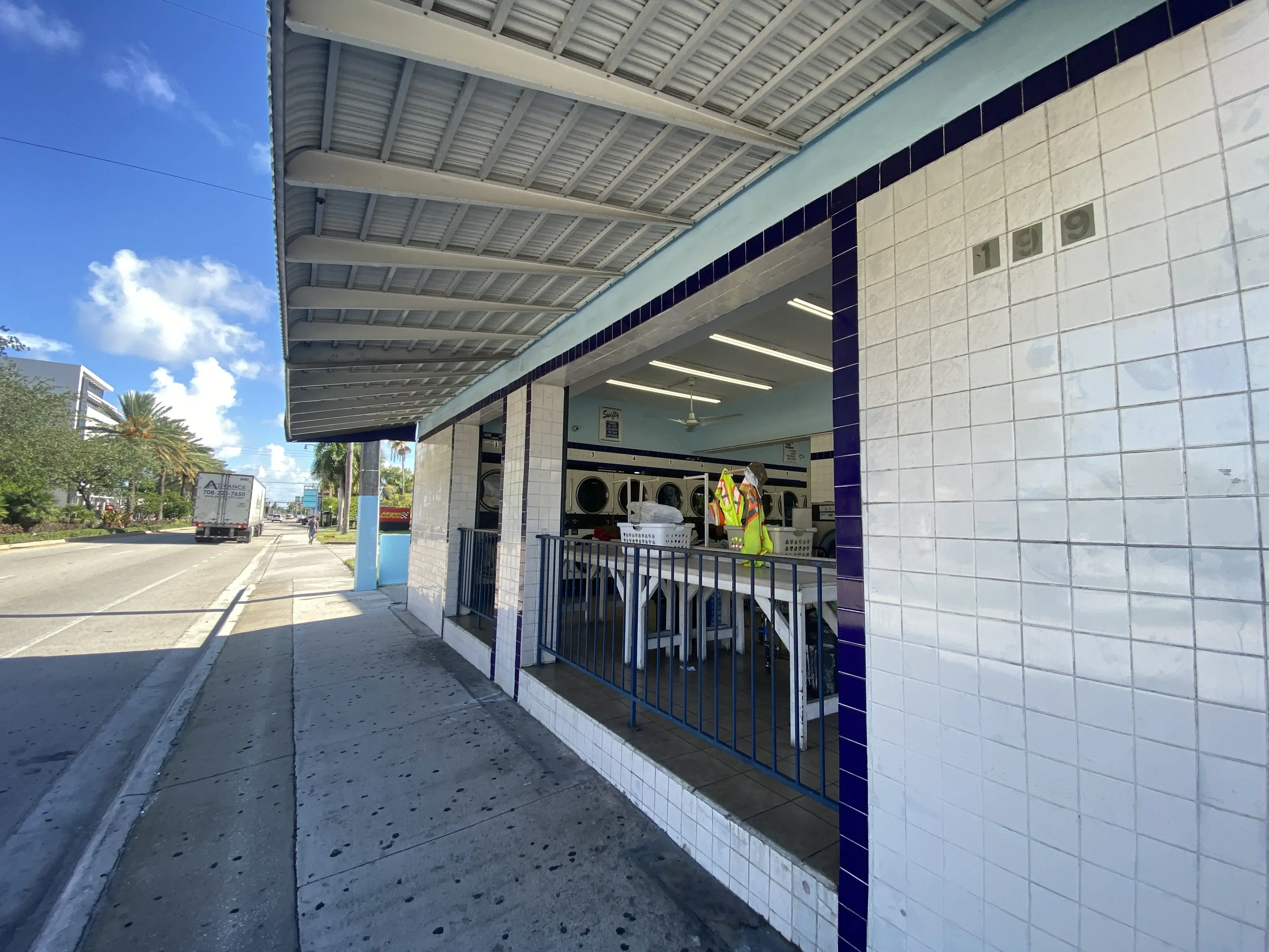 Swifty Laundromat - Image 4