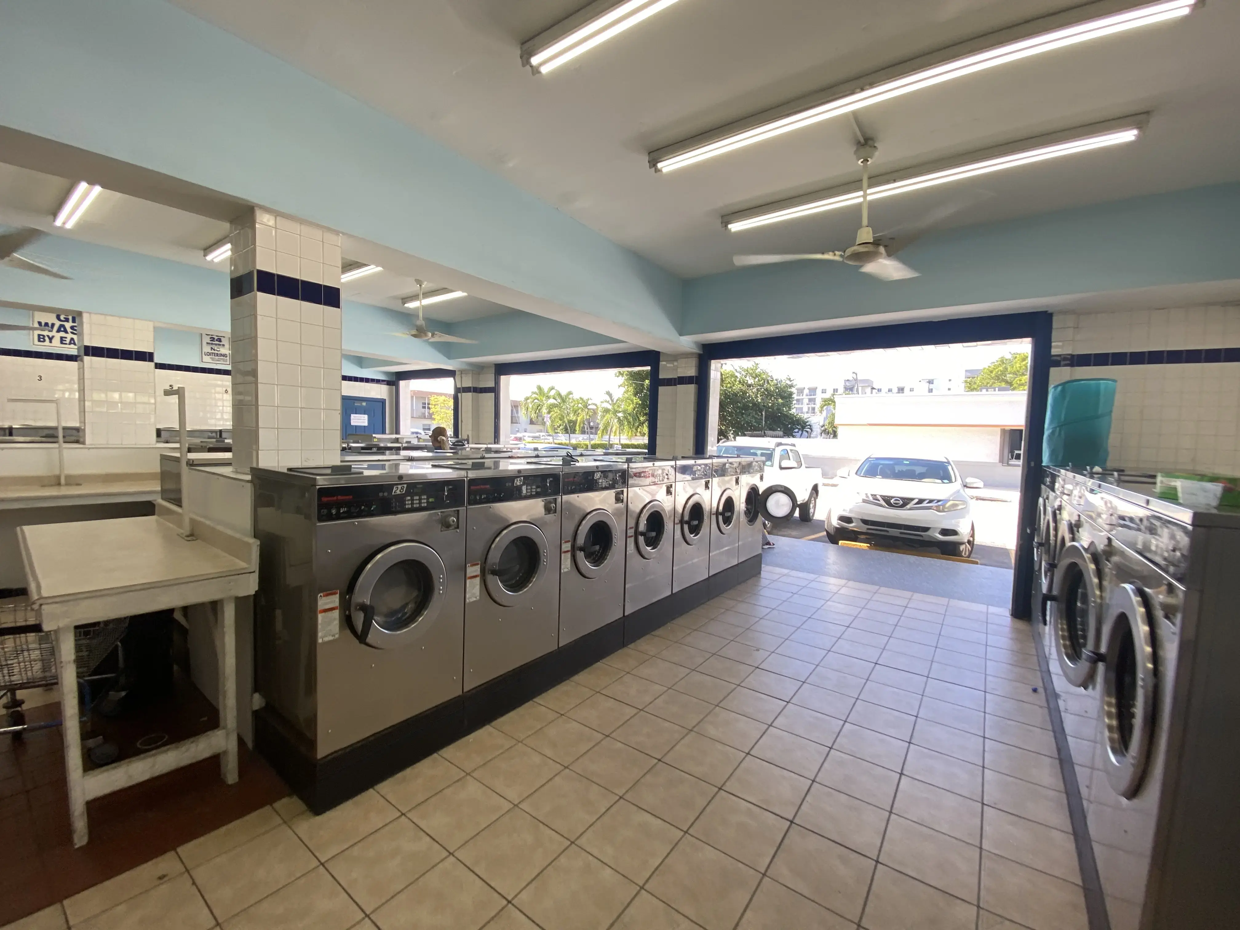 Swifty Laundromat - Image 2