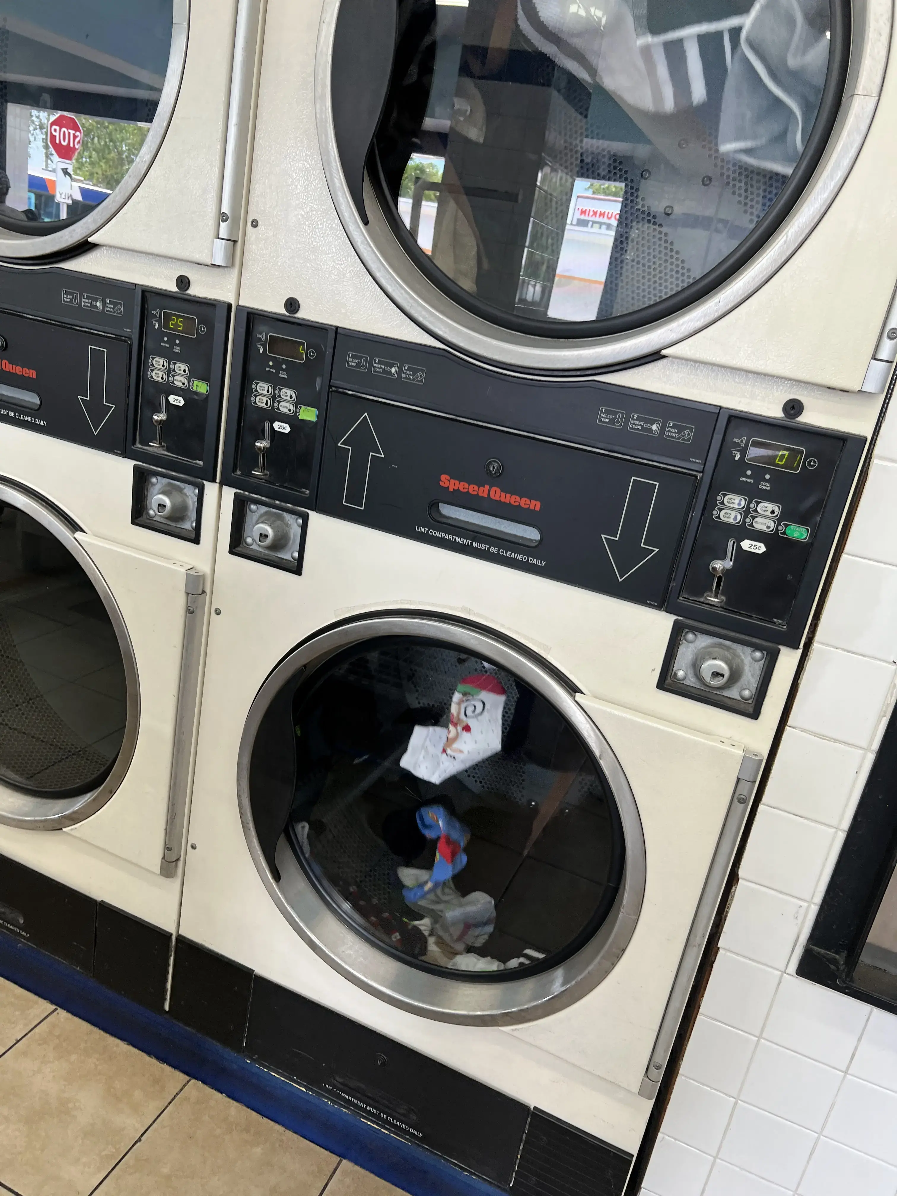 Swifty Laundromat - Image 17