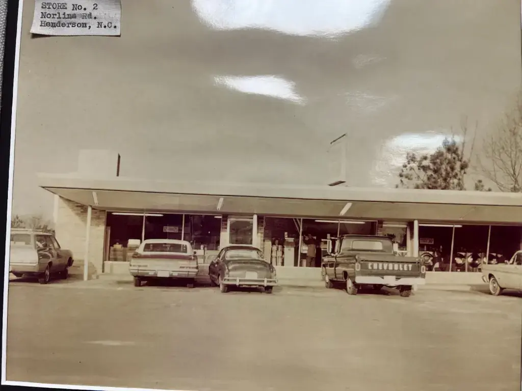 T & T Laundries, Inc. thumbnail 4