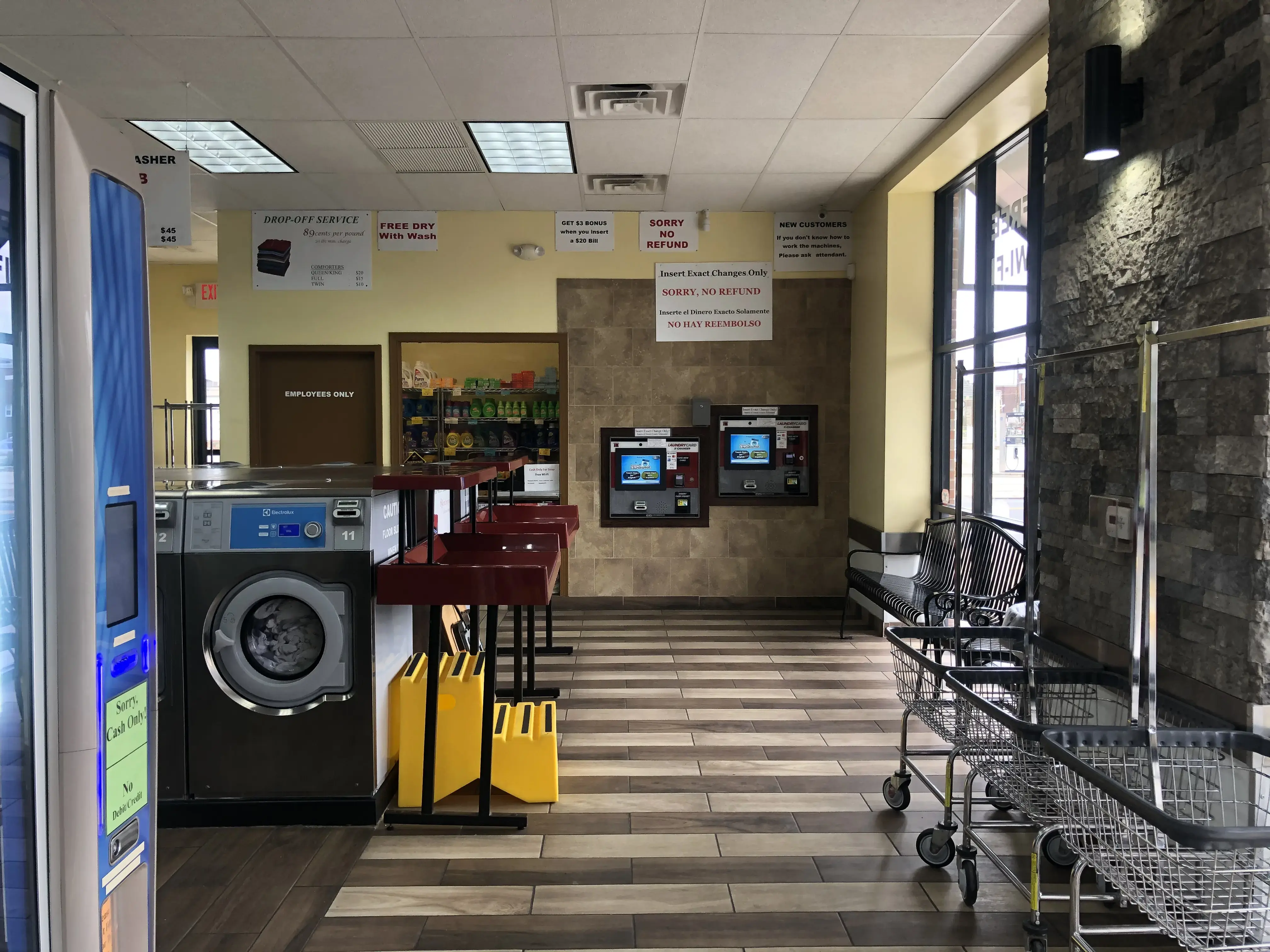 Tacony Laundromat thumbnail 2