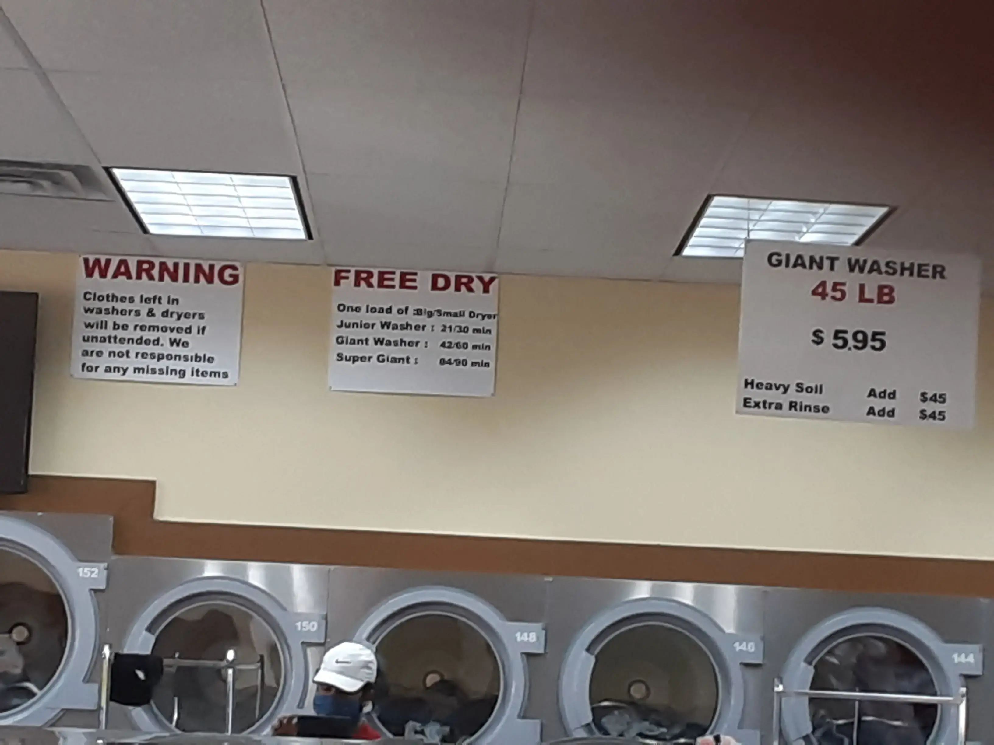 Tacony Laundromat thumbnail 18