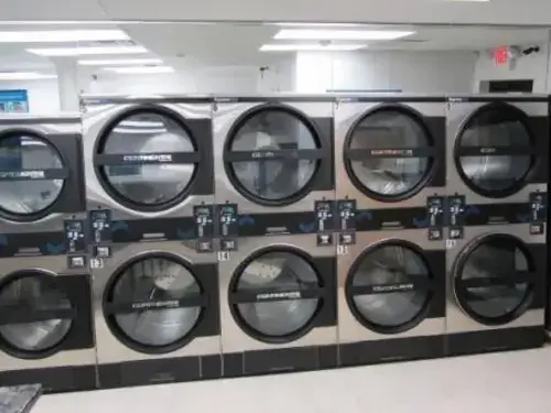 Tamarack Express Laundry - Image 9