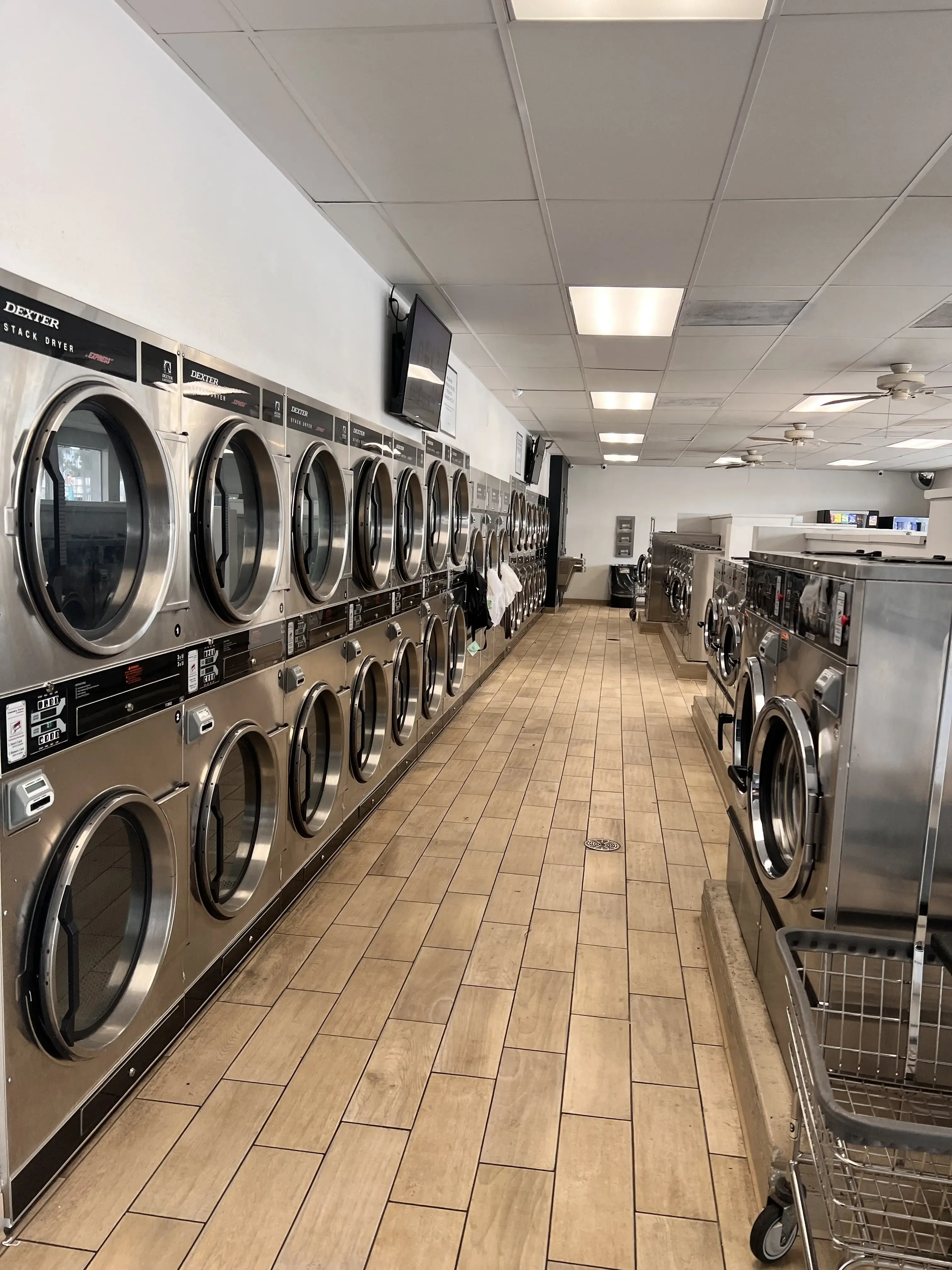 Tampa Laundry Company thumbnail 1