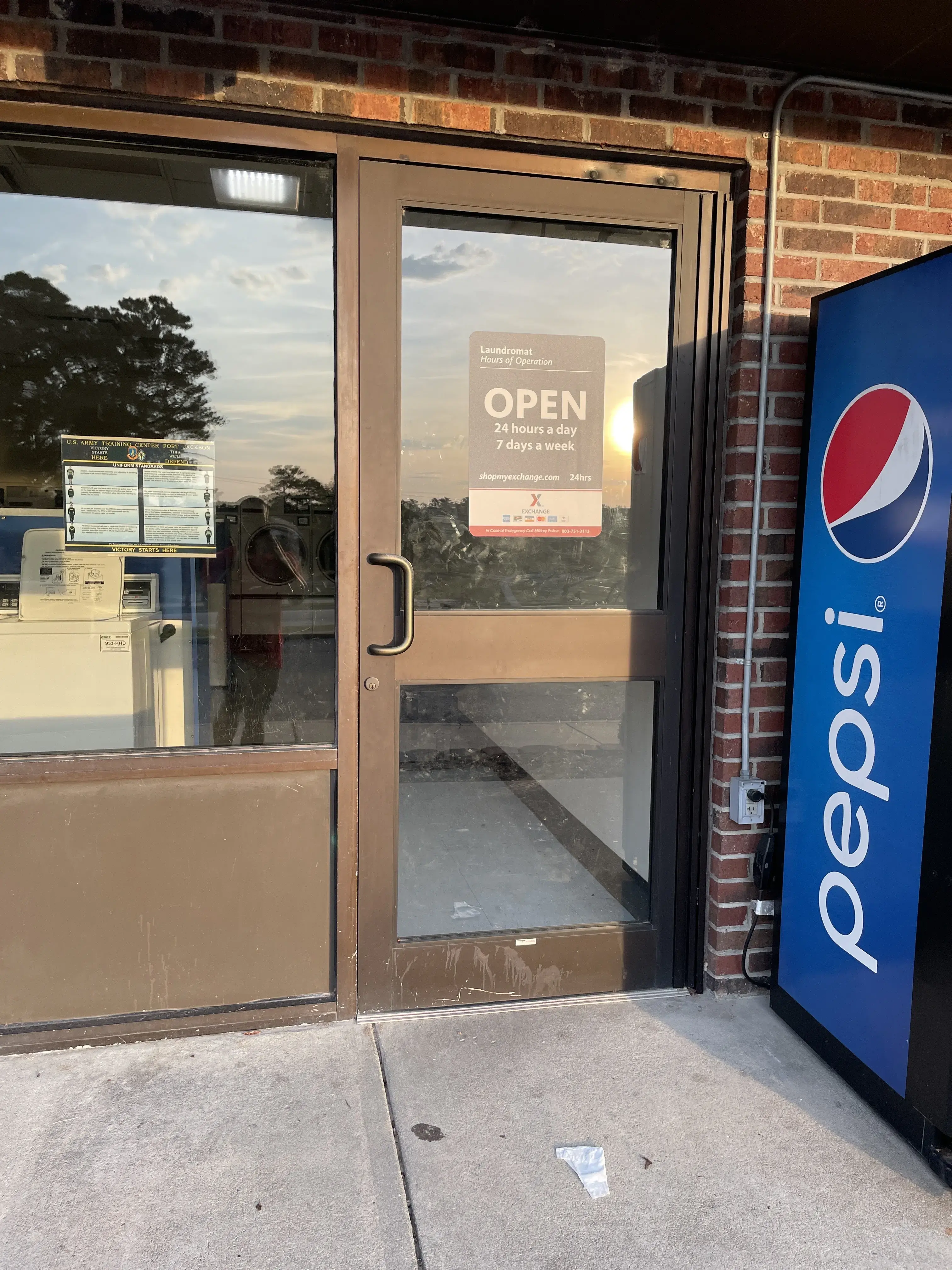 Tank Hill Laundromat - Image 6