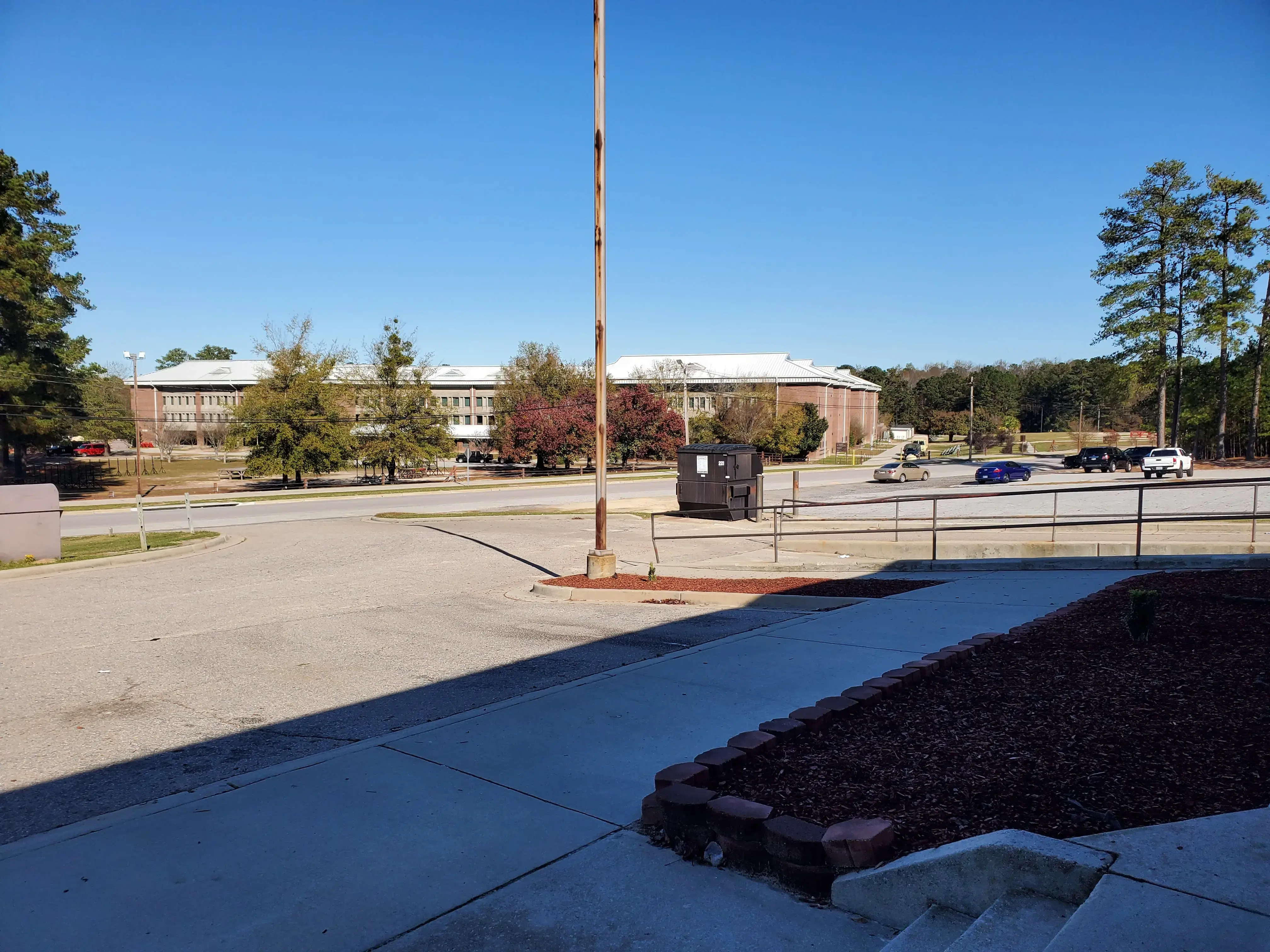 Tank Hill Laundromat - Image 13