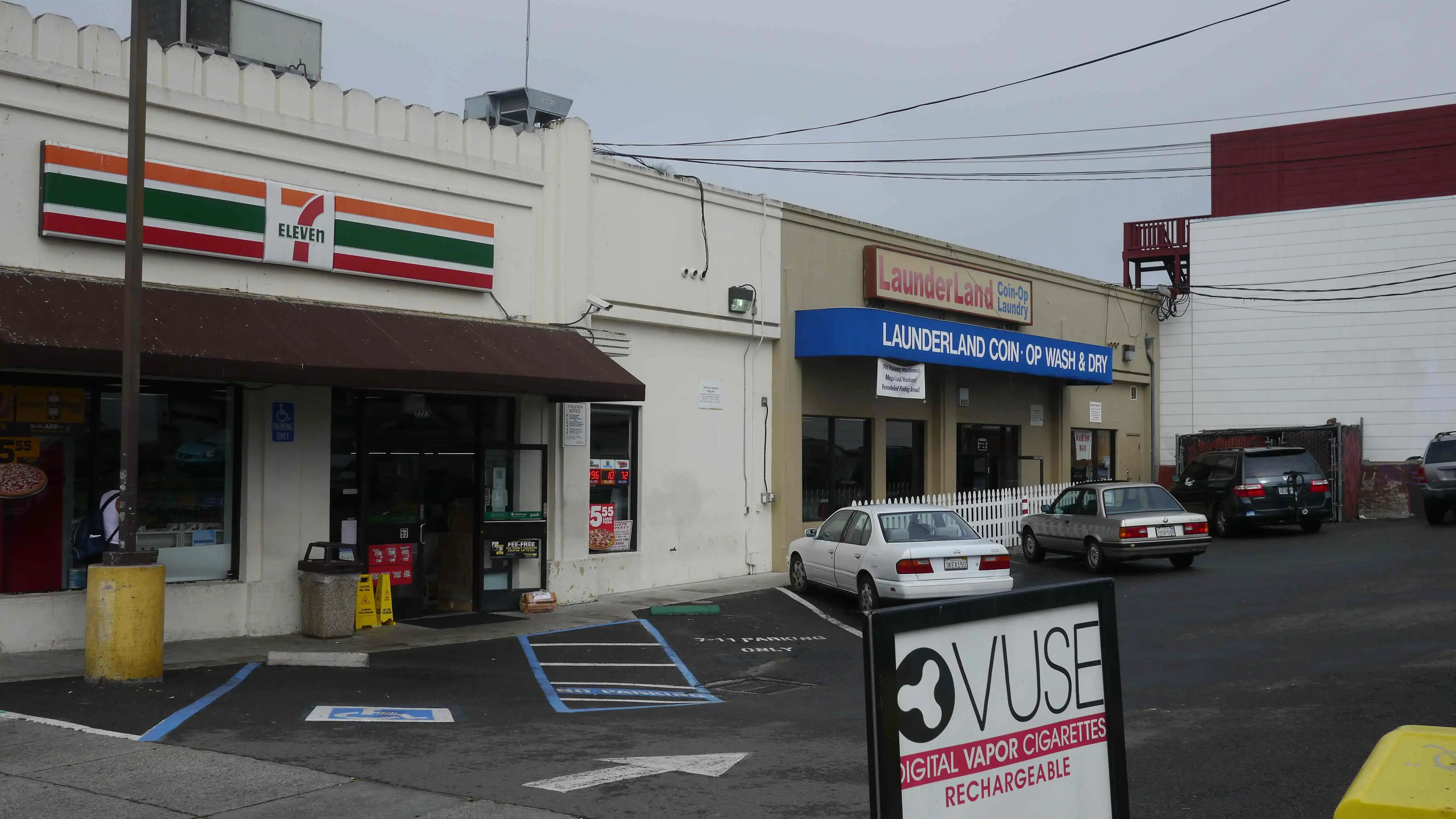 Taraval Launderland - Image 4
