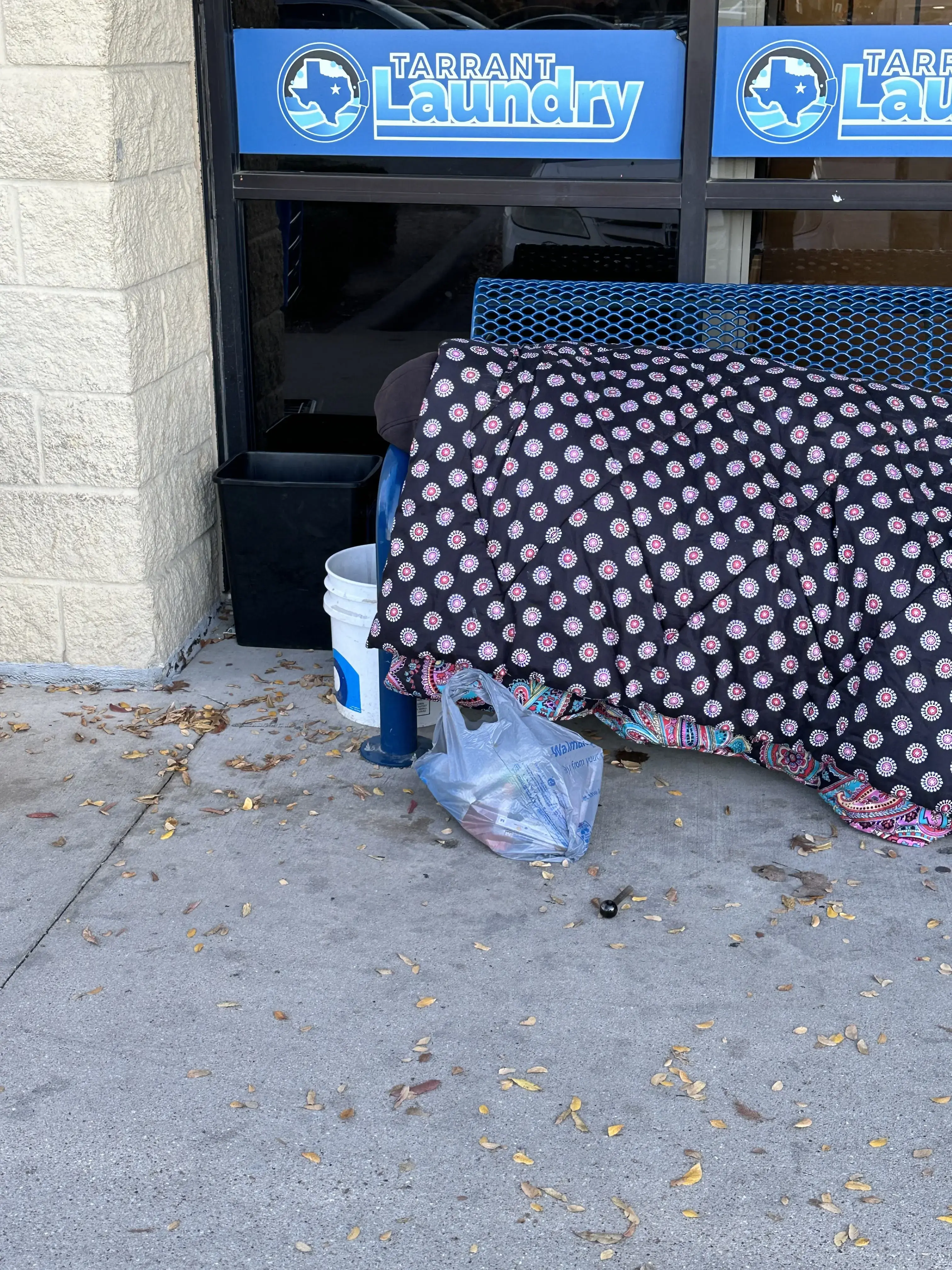 Tarrant Laundry thumbnail 19