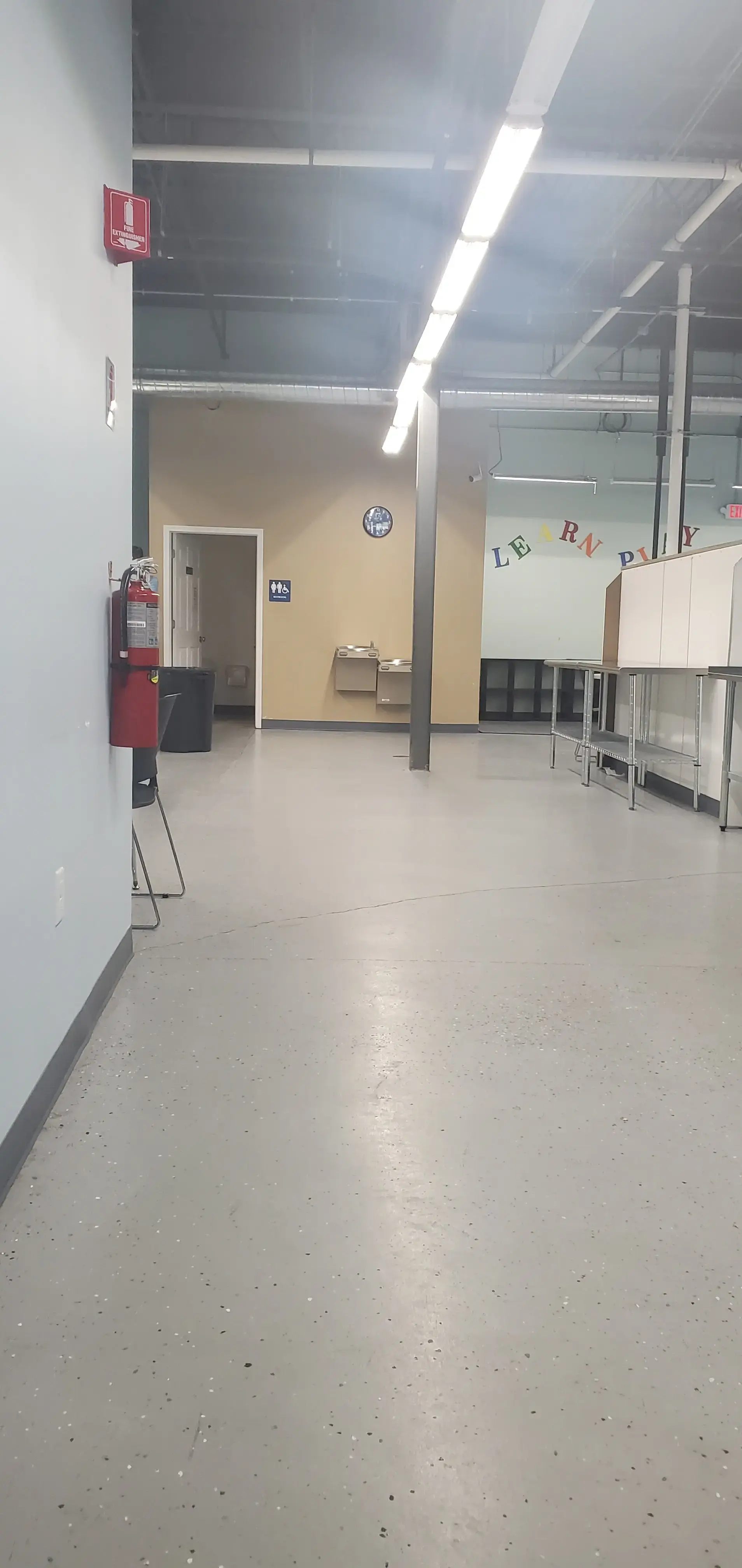 Taylor Mat Laundromat - Image 10