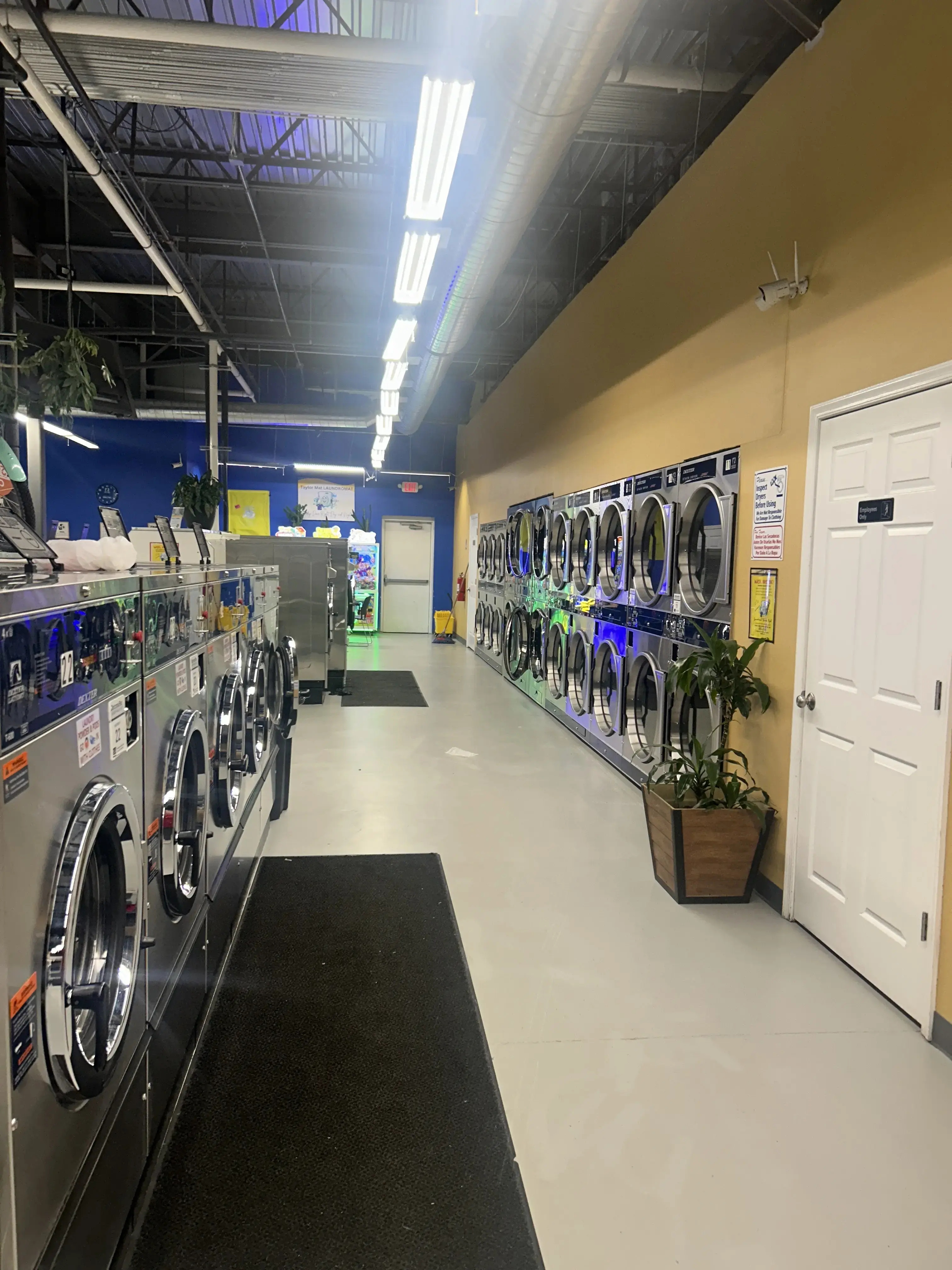 Taylor Mat Laundromat - Image 2