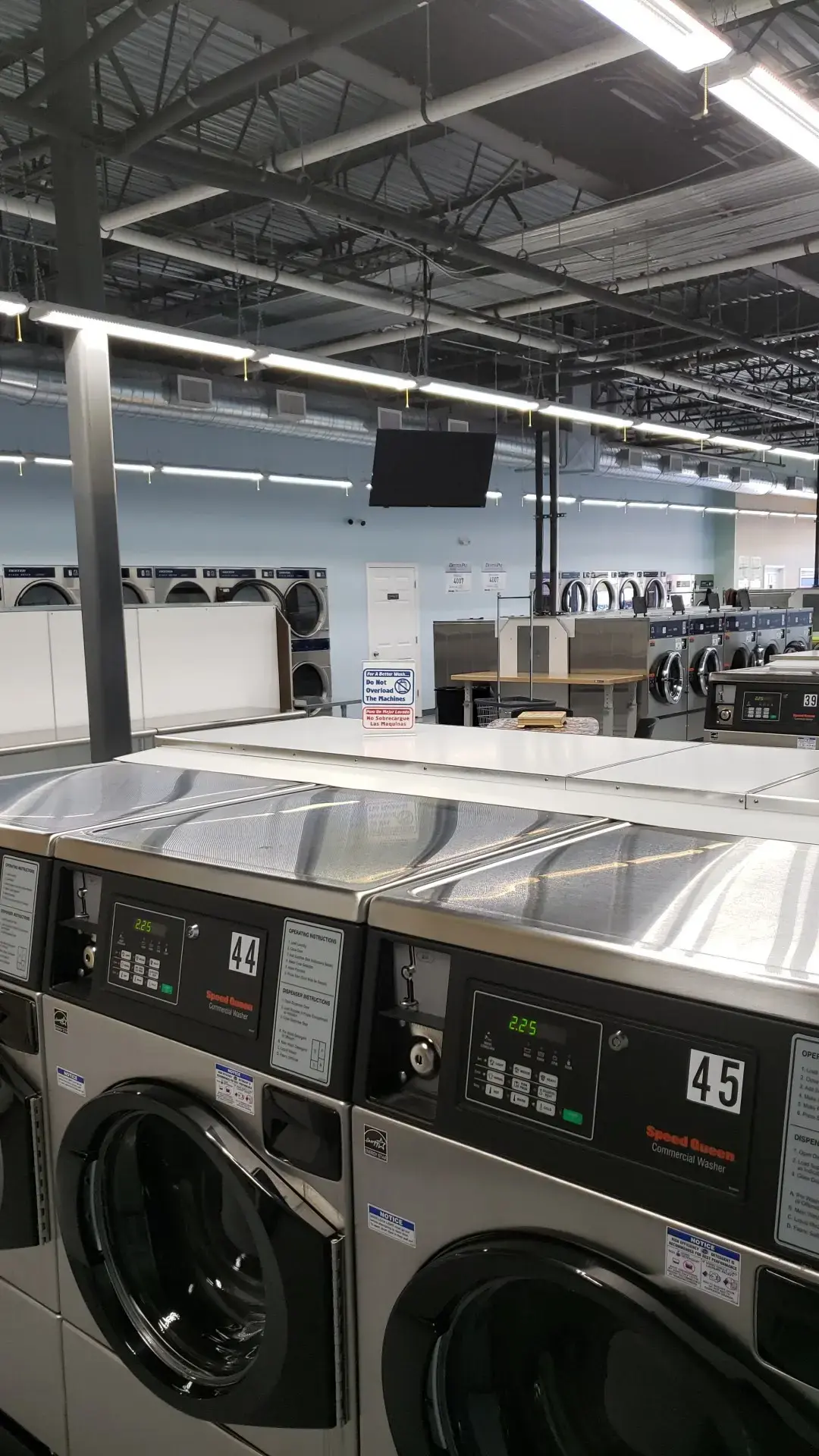 Taylor Mat Laundromat - Image 17