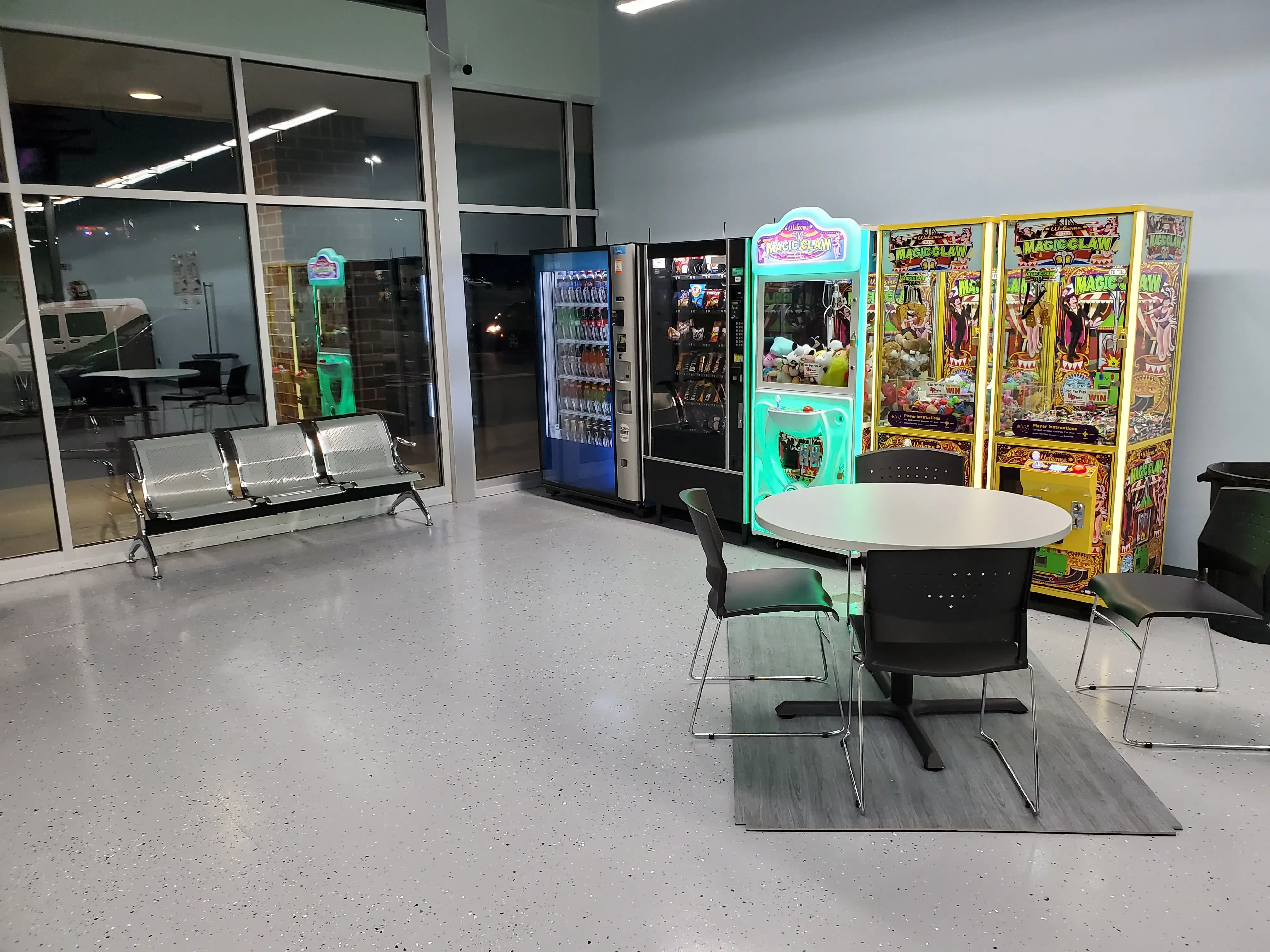 Taylor Mat Laundromat - Image 9
