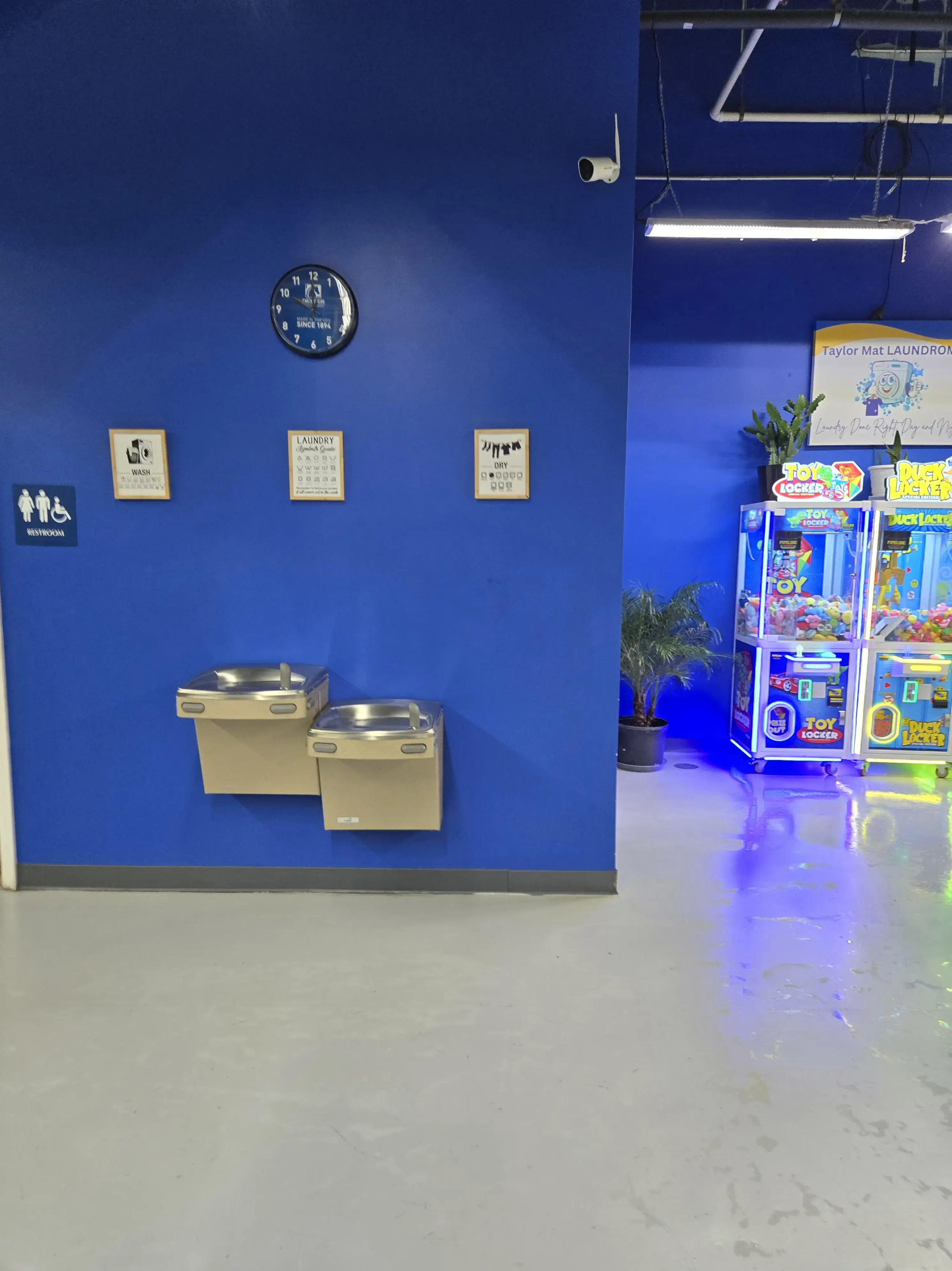 Taylor Mat Laundromat - Image 6