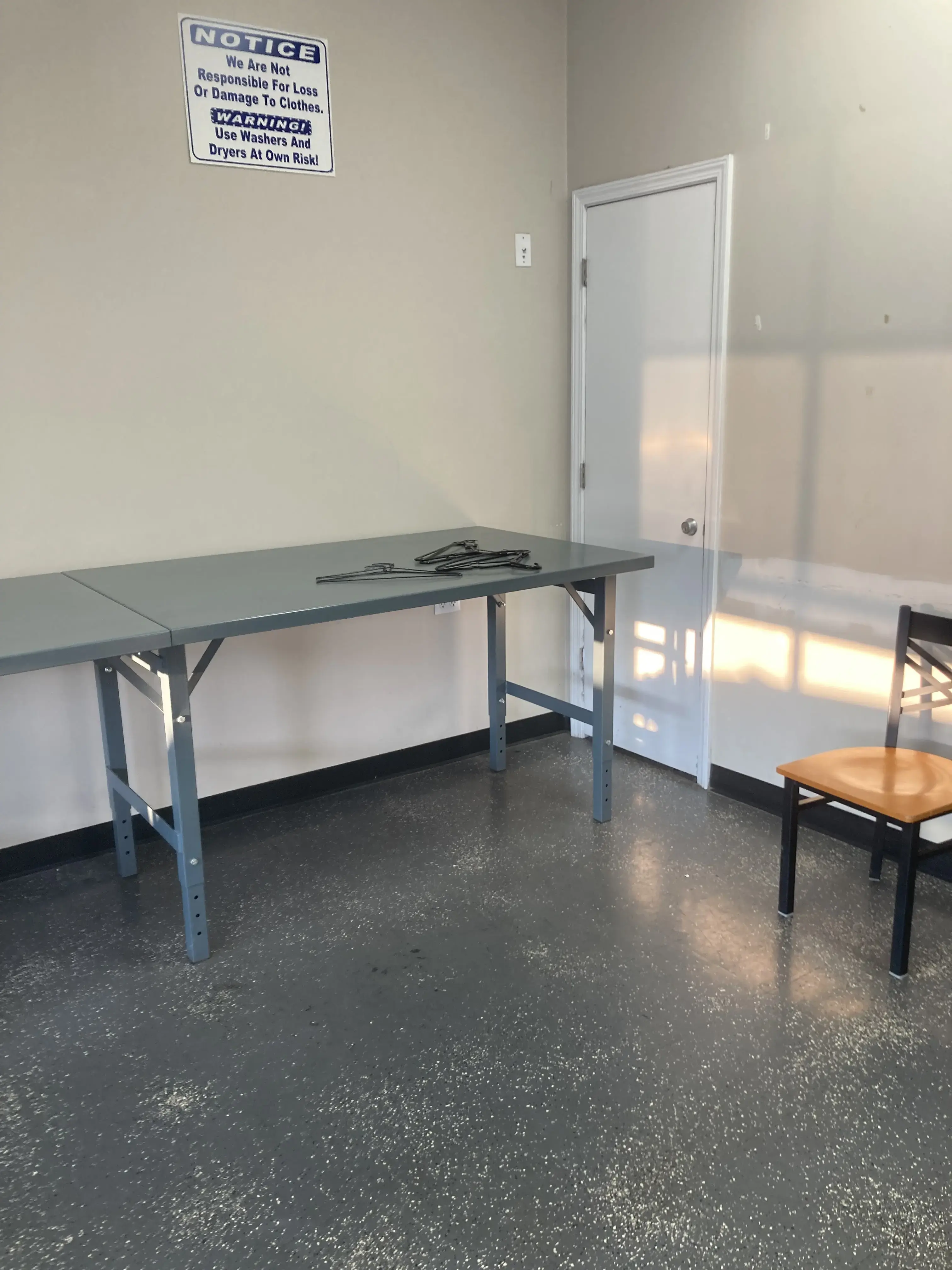 Taylorsville Laundromat - Image 5