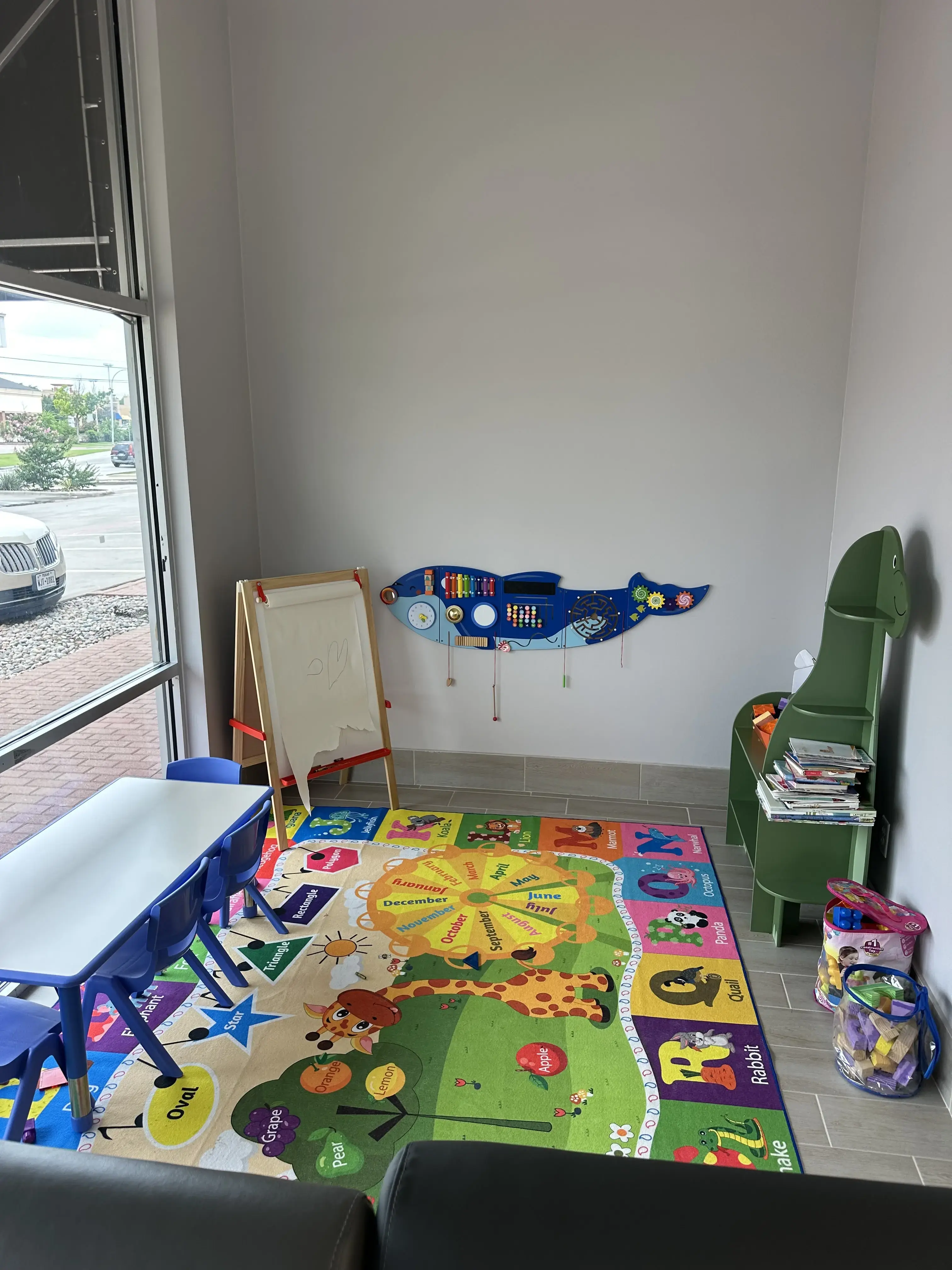 TB's Laundromat and Café - Image 11