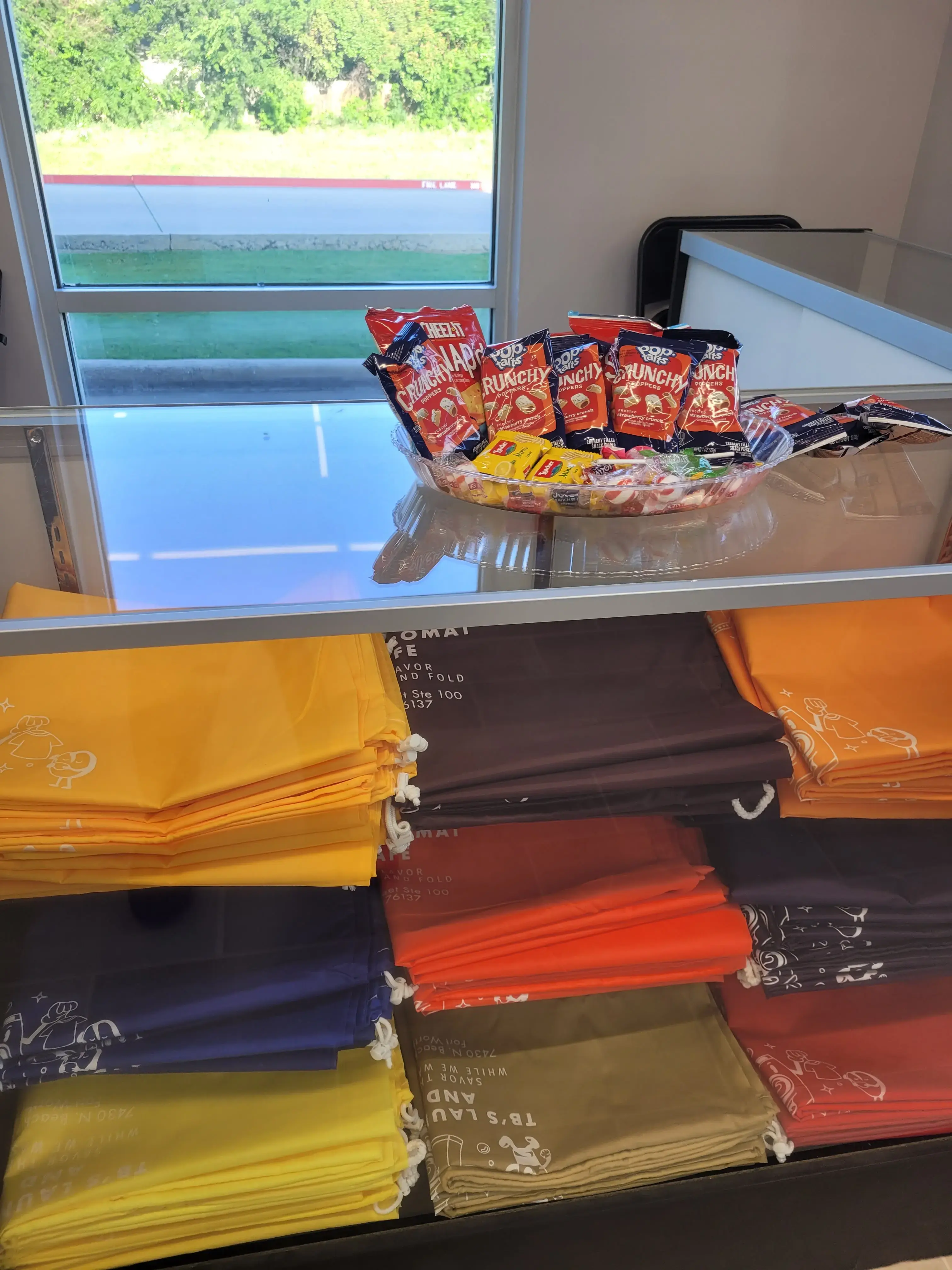 TB's Laundromat and Café - Image 9