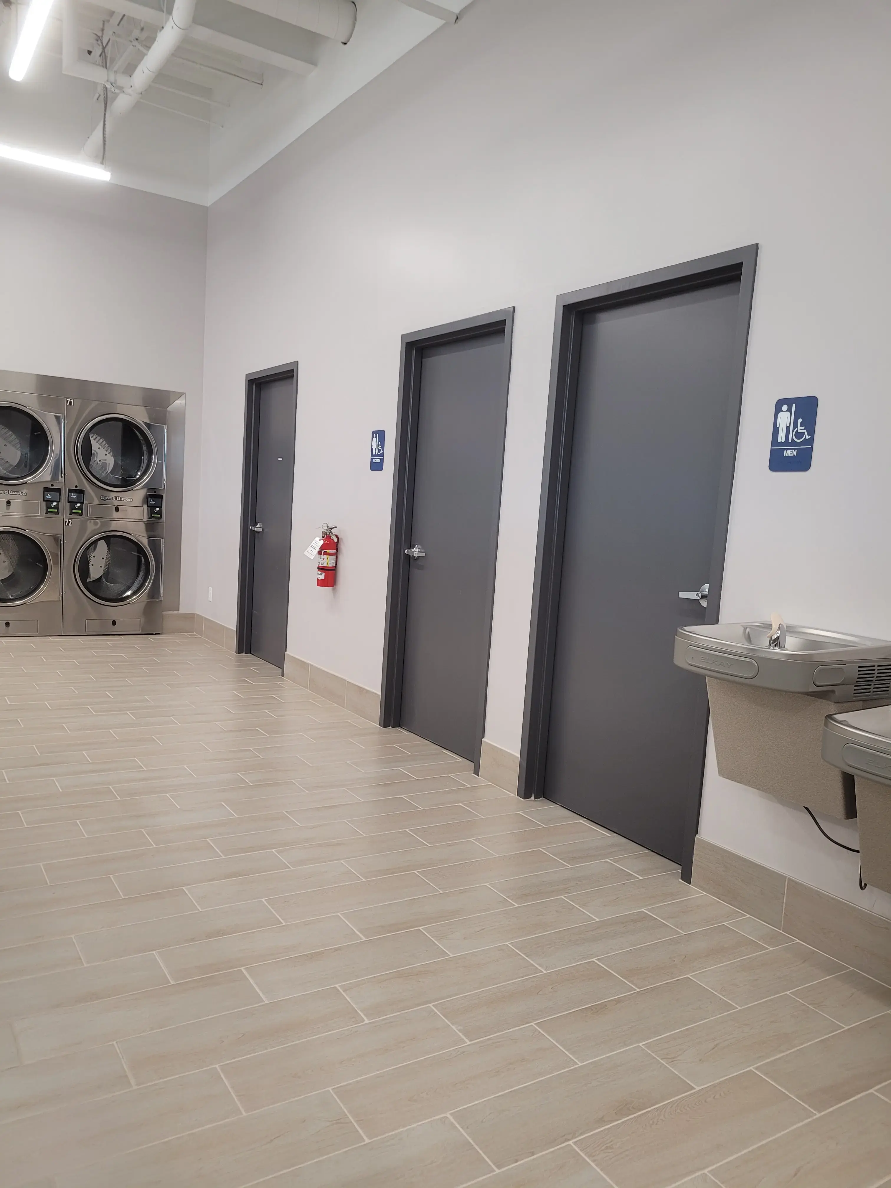 TB's Laundromat and Café - Image 8