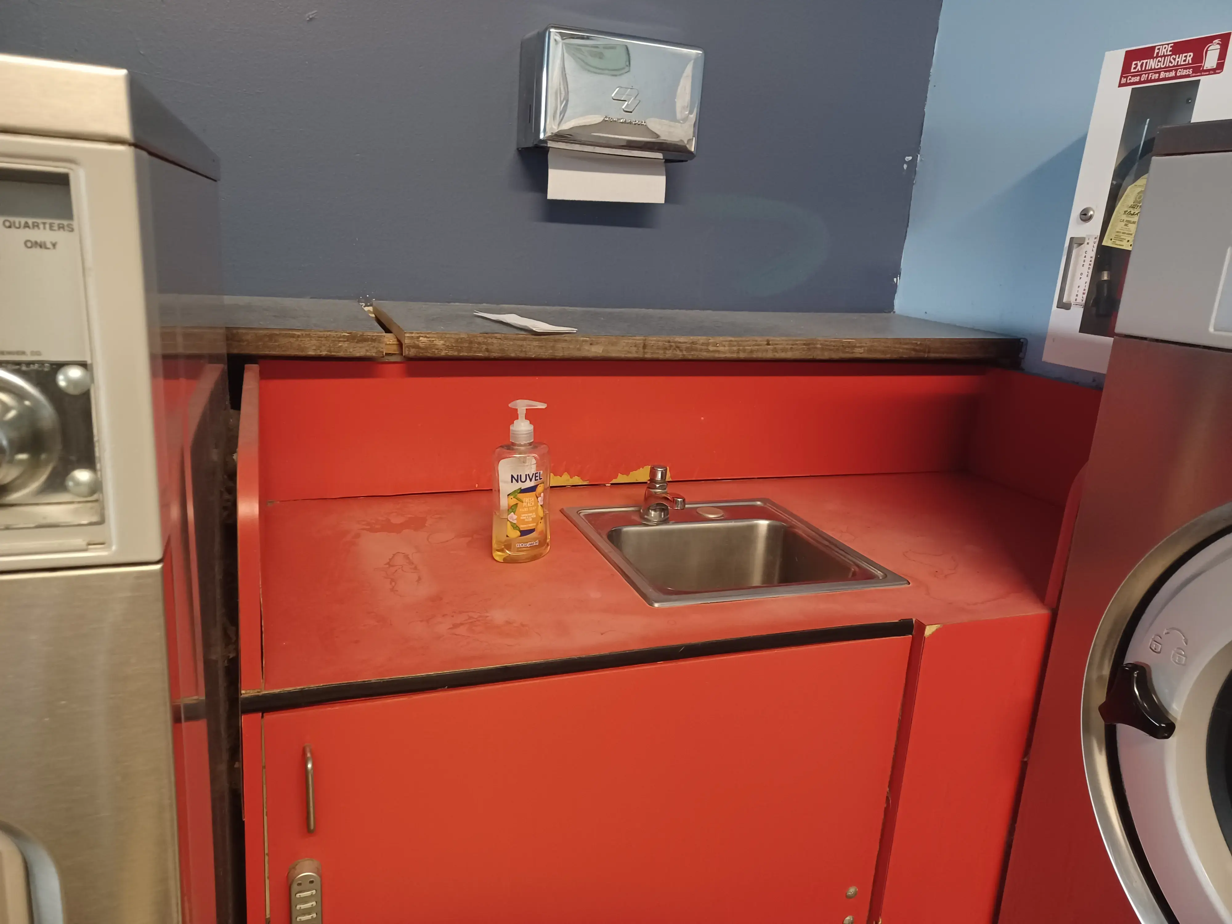 Teddy Bear Coin Laundry - Image 9
