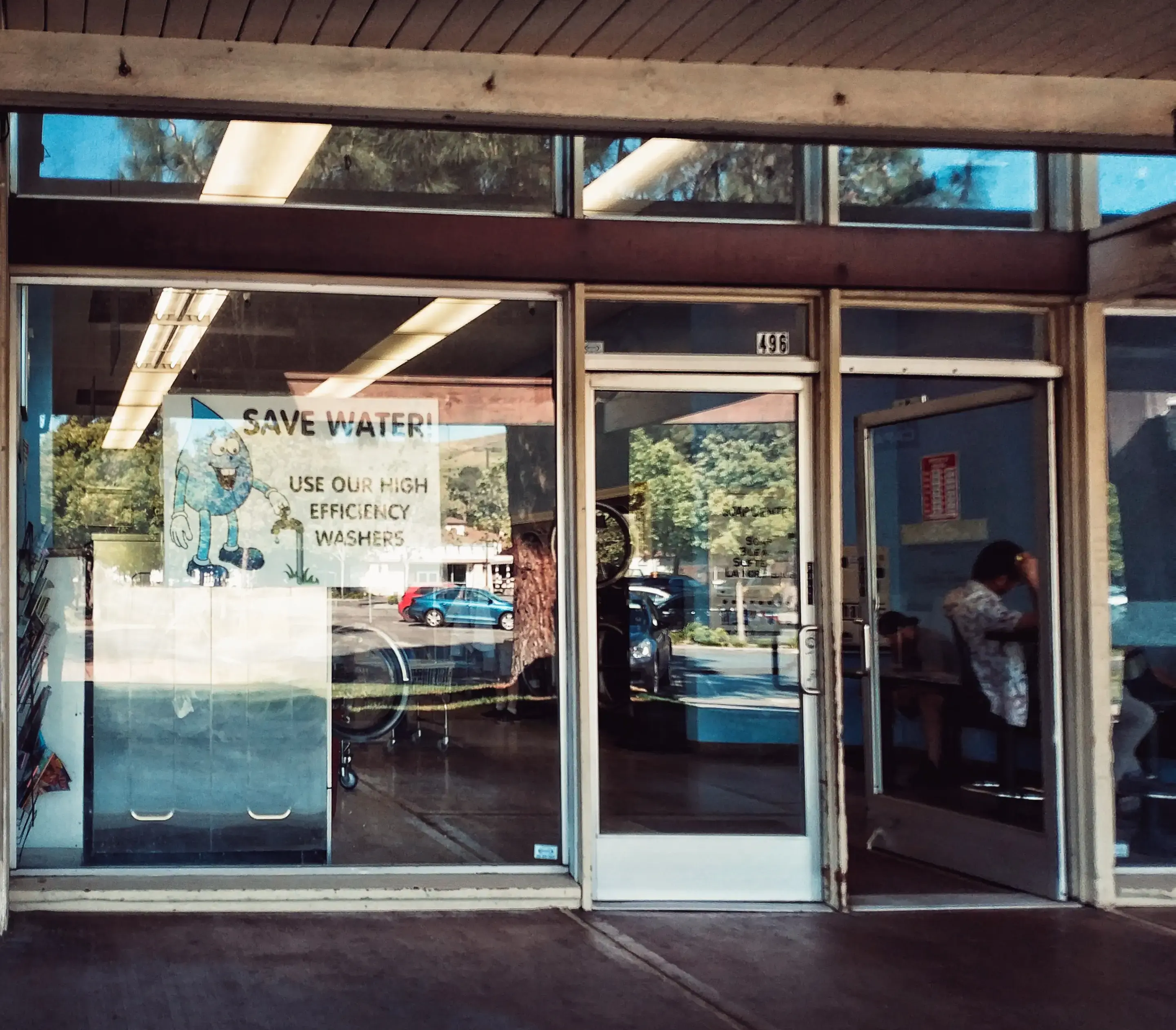 Teddy Bear Coin Laundry - Image 8