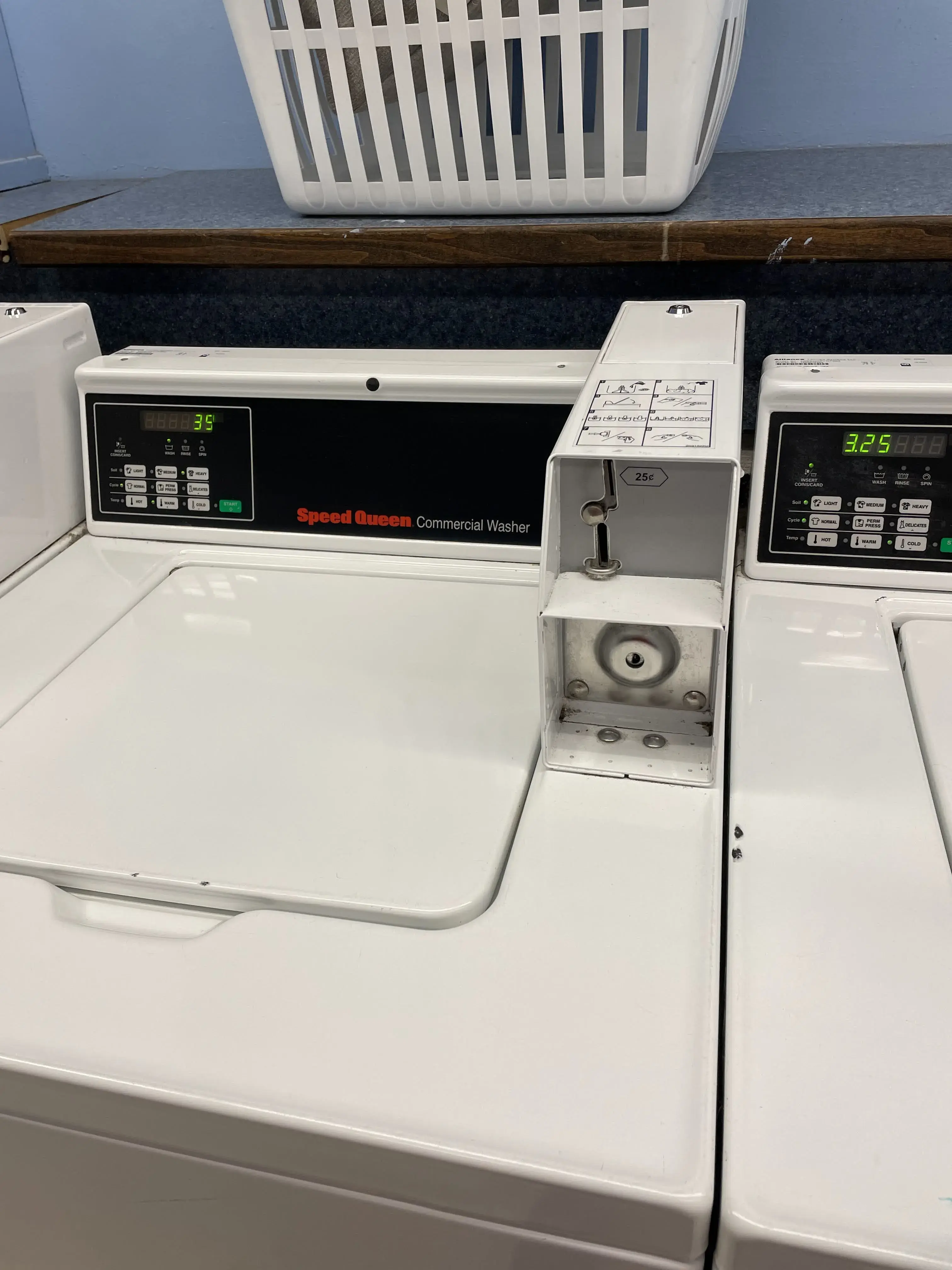 Teddy Bear Coin Laundry - Image 17