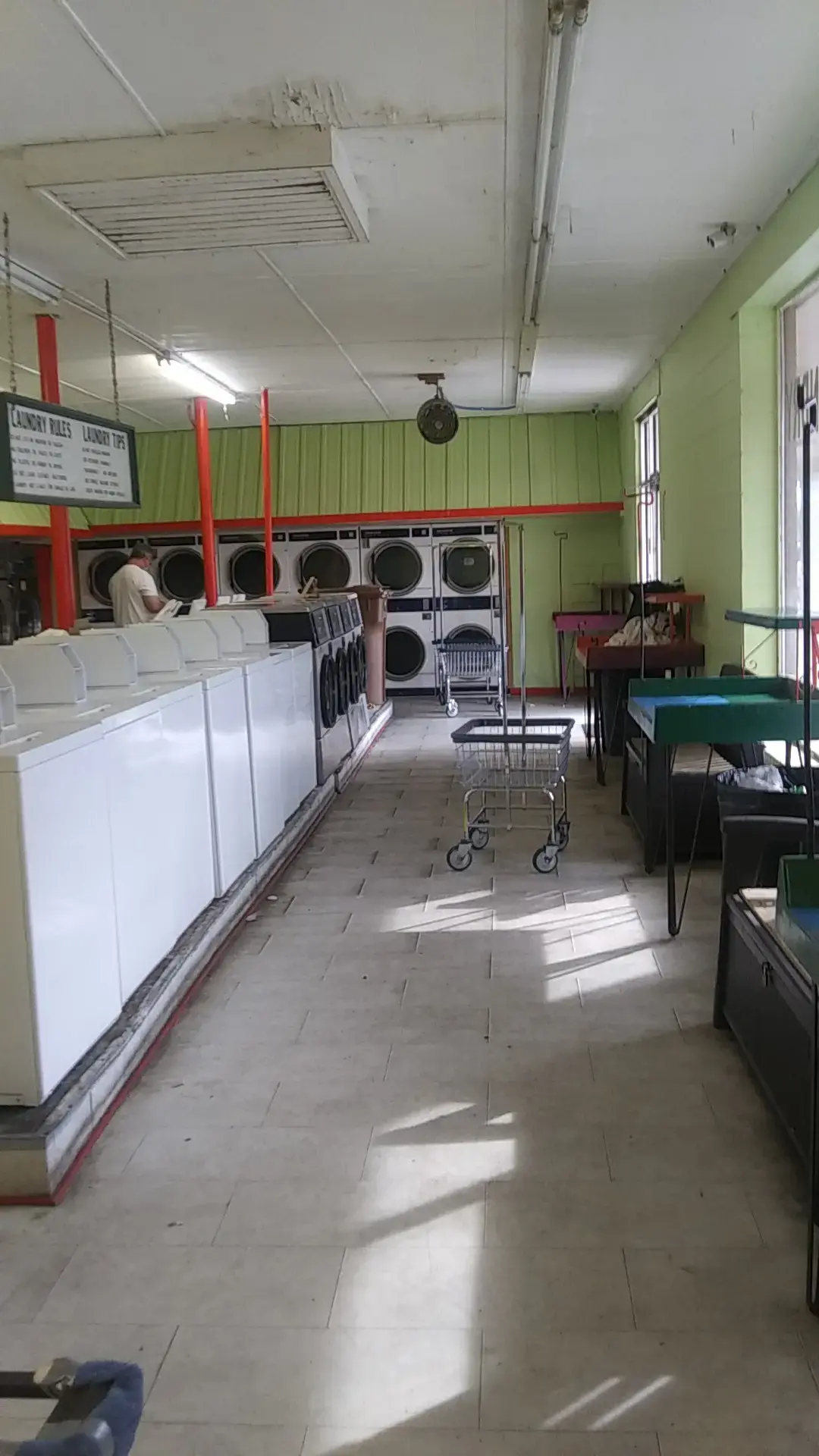 Terrys Coin Laundry thumbnail 3