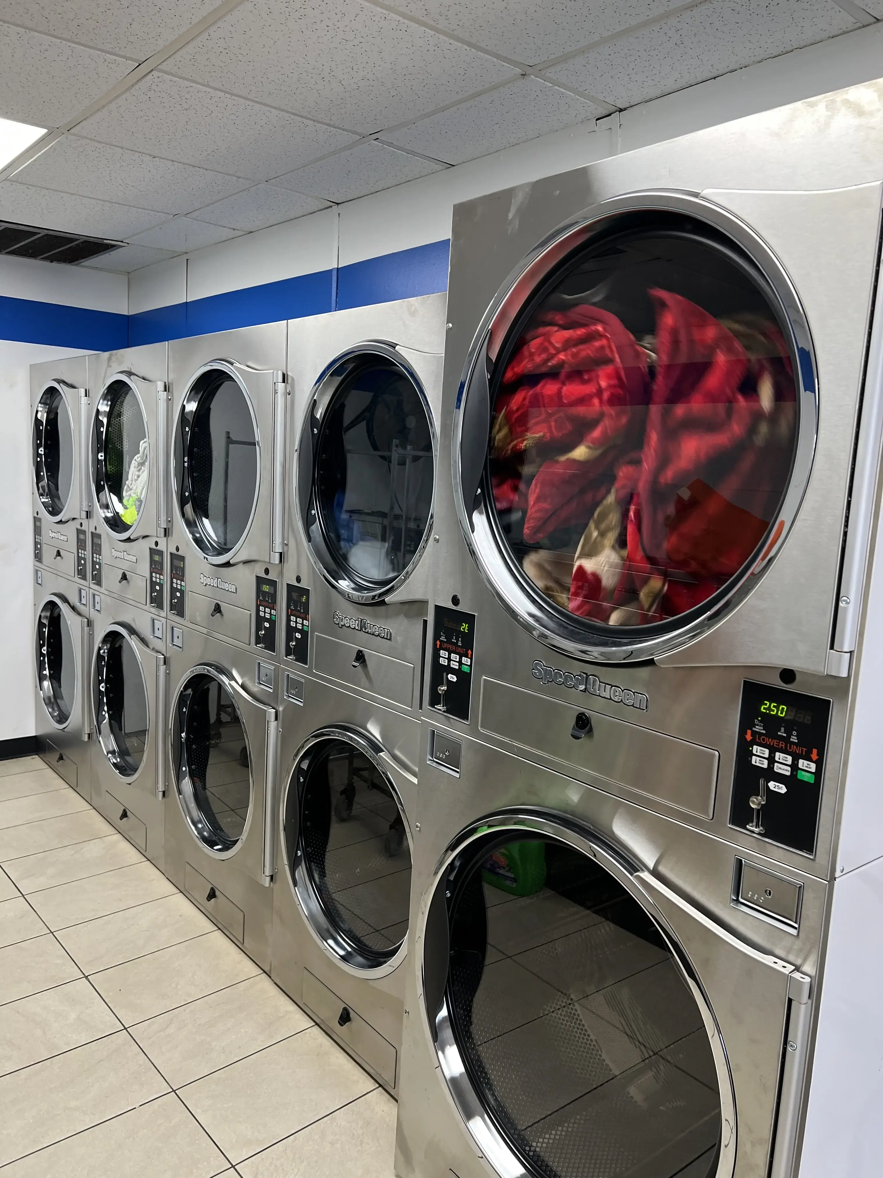 Terrytown Coin Laundry thumbnail 5