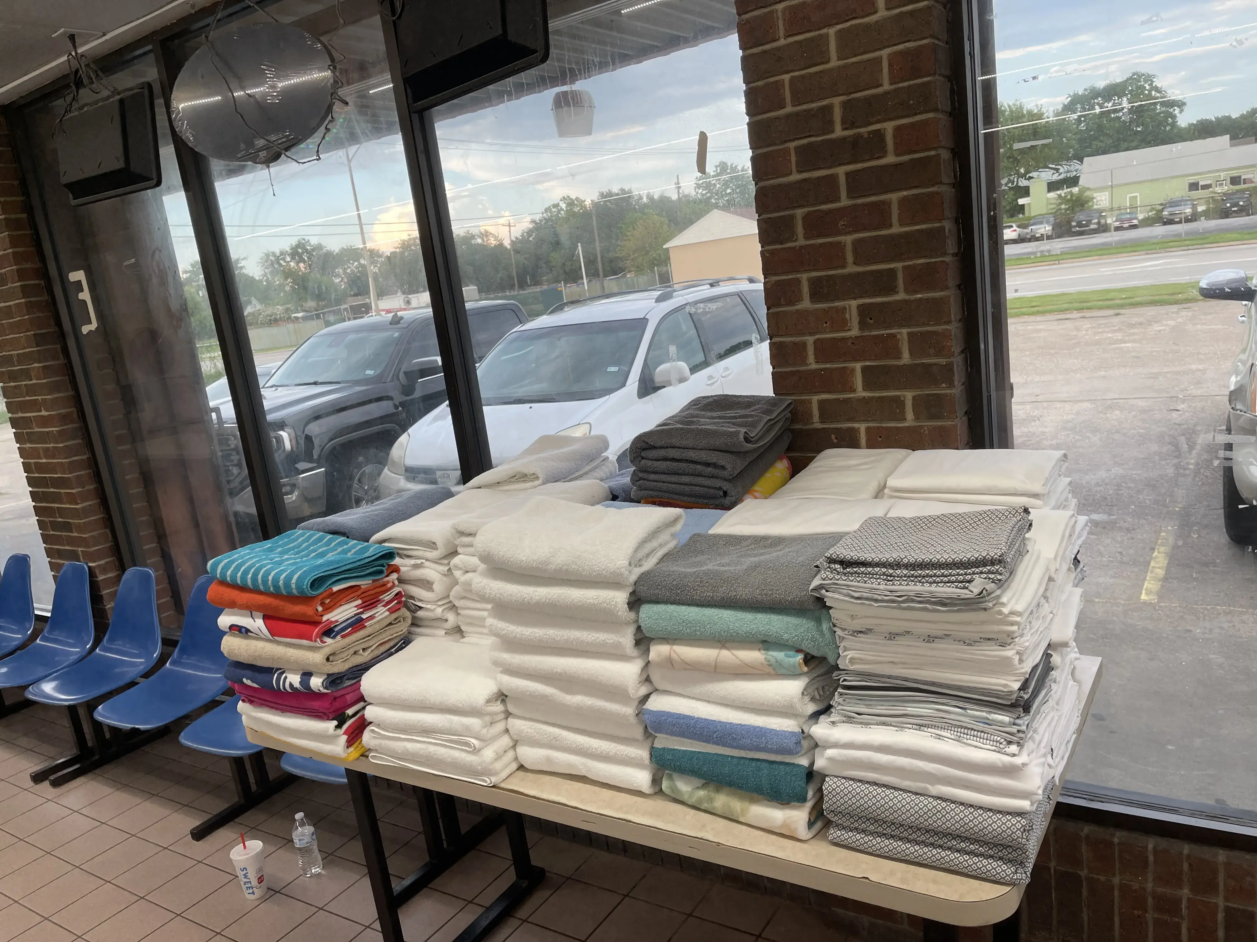 Texas City Washateria - Image 7
