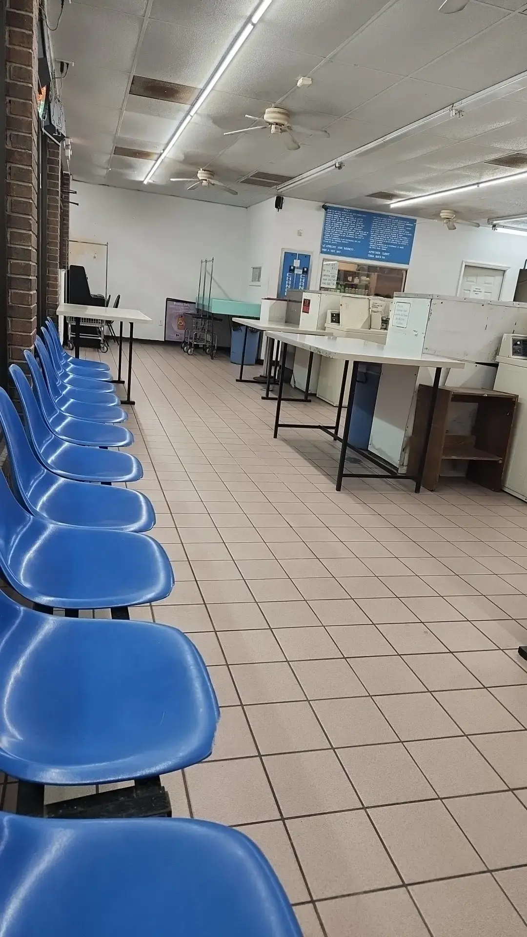 Texas City Washateria - Image 16
