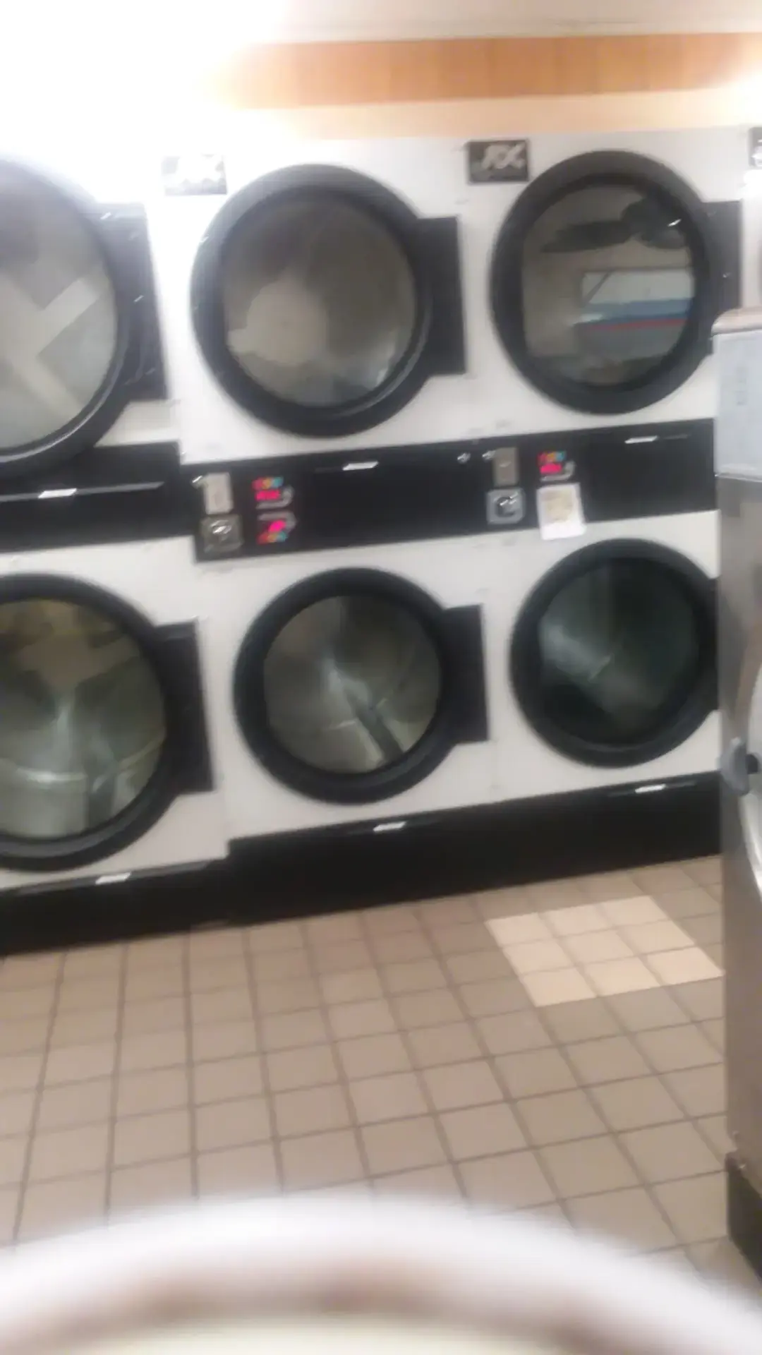 Thach Hut Laundry thumbnail 18