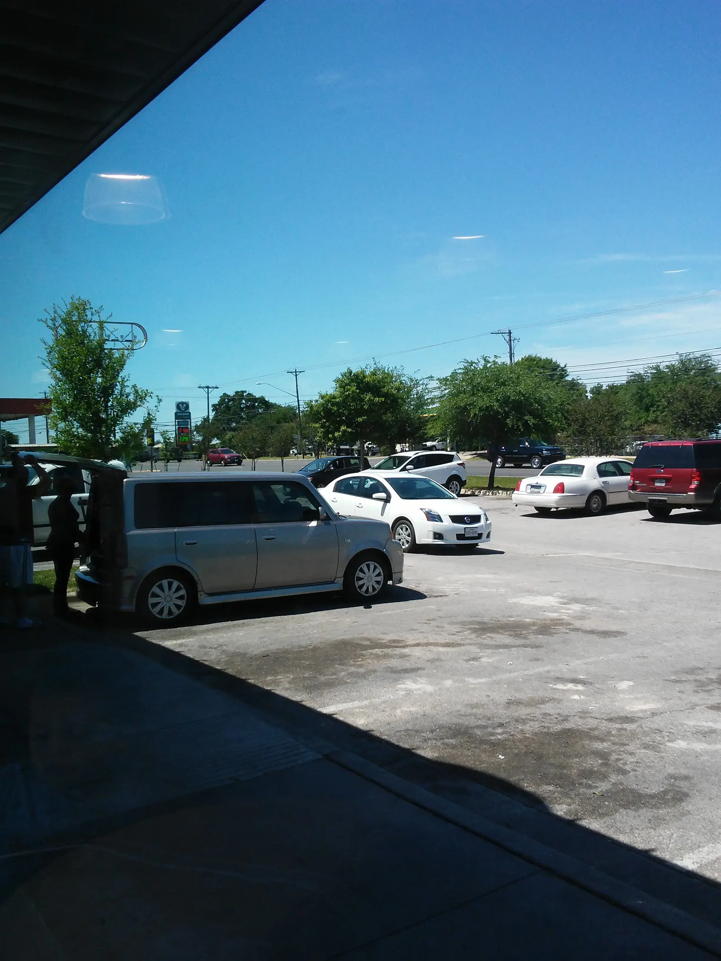 The Big Clean Laundromat - MLK - Image 11