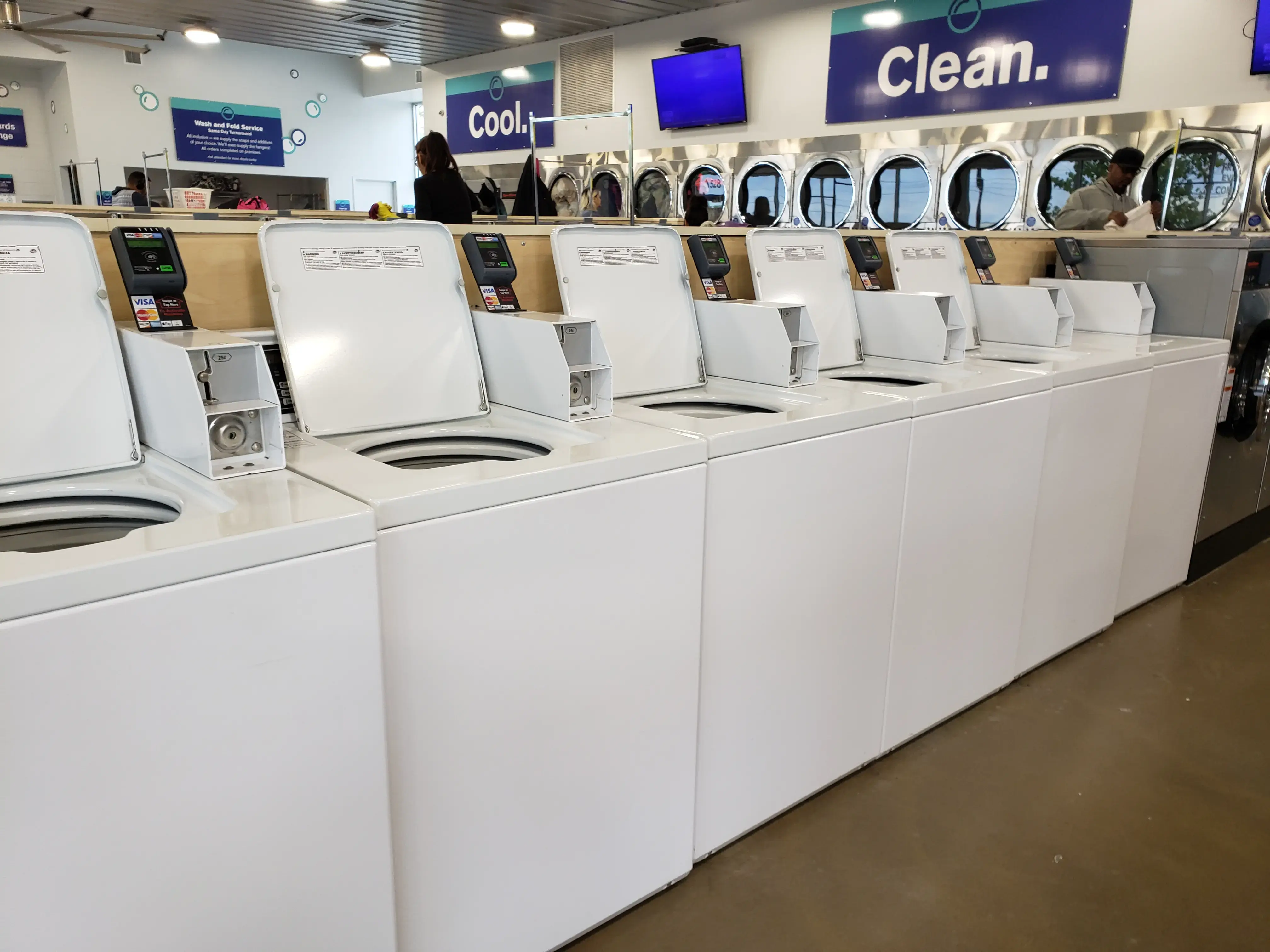 The Big Clean Laundromat - Parmer - Image 12