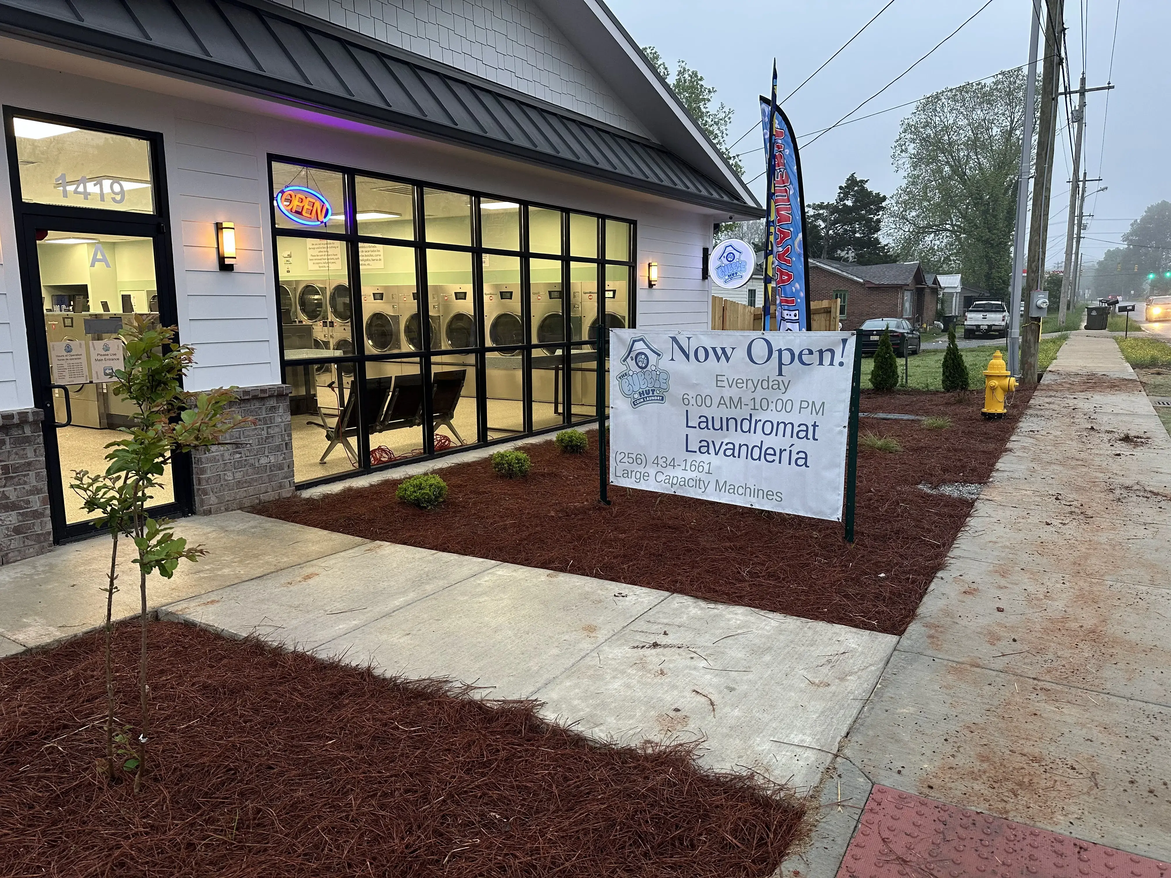 The Bubble Hut Coin Laundry thumbnail 5