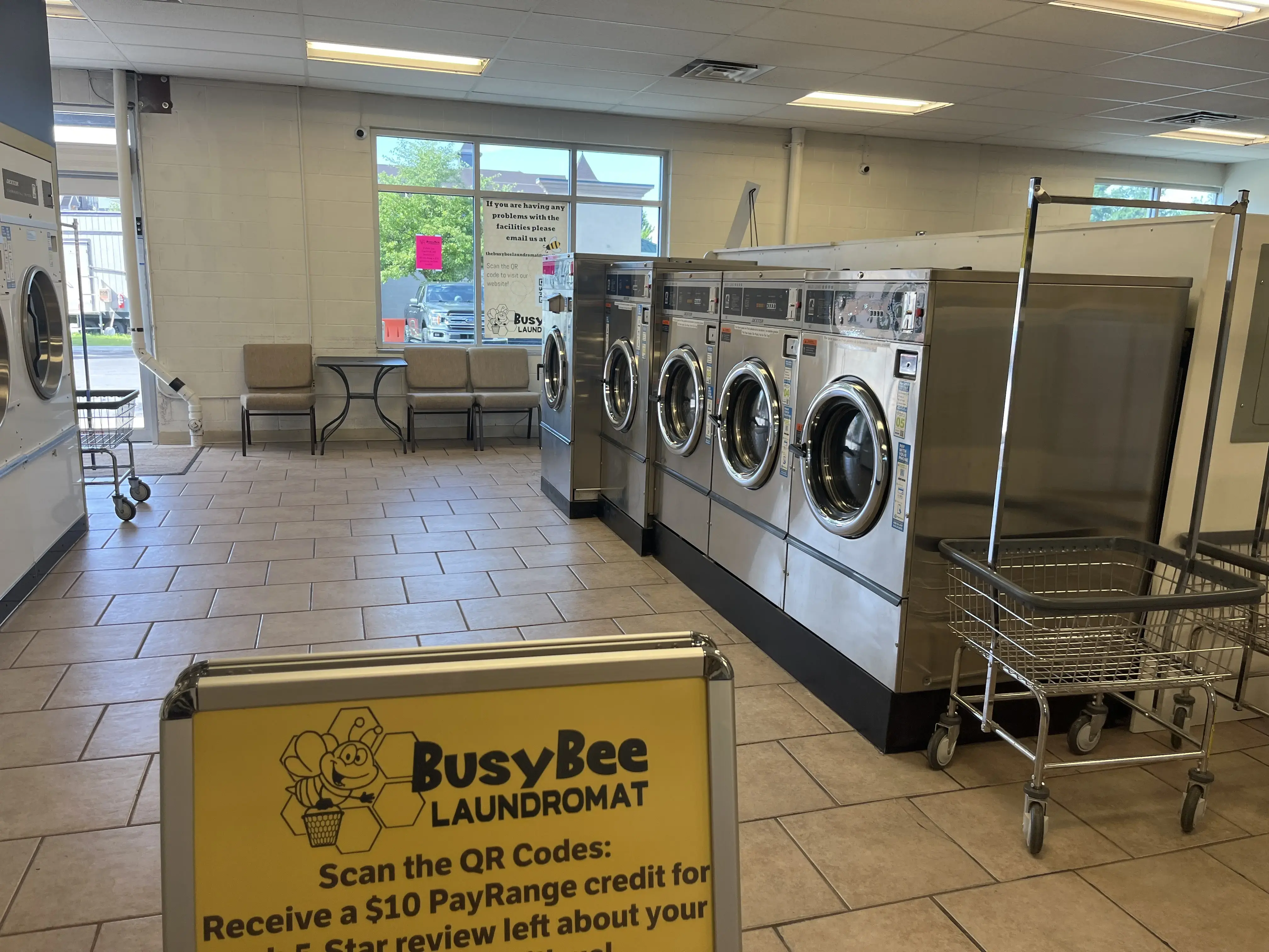 The Busy Bee Laundromat thumbnail 3
