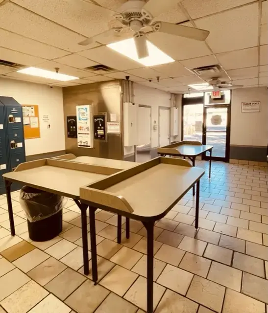 The Clean Spin 24 Hour Laundromat thumbnail 9