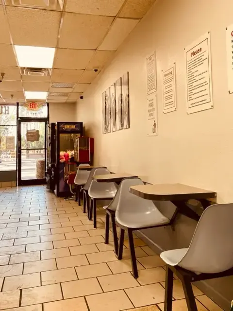 The Clean Spin 24 Hour Laundromat thumbnail 11