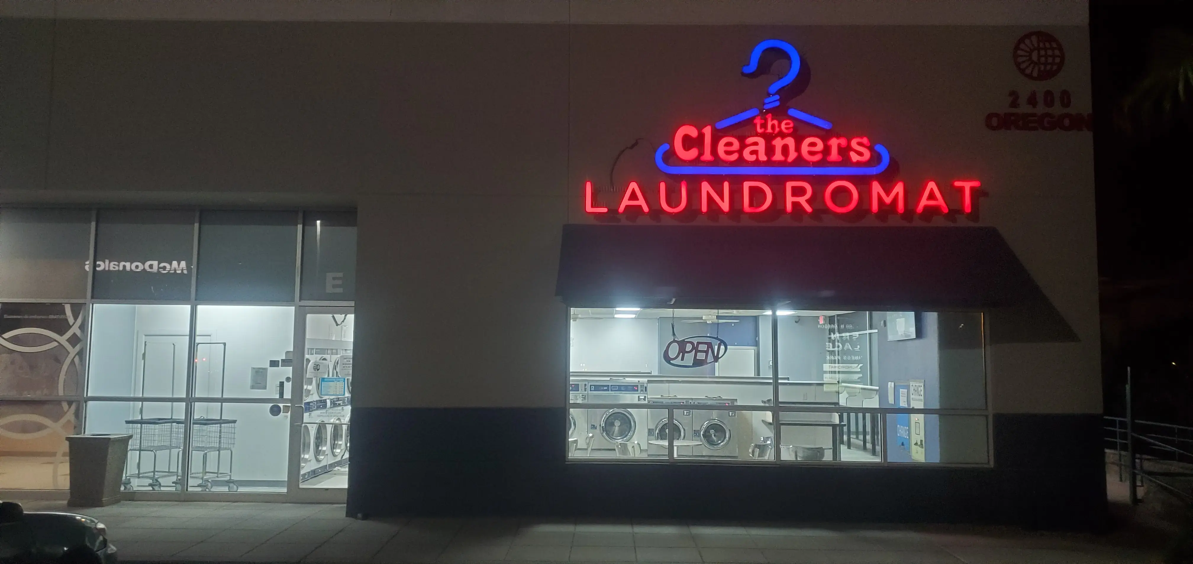 The Cleaners Laundromat - Image 12