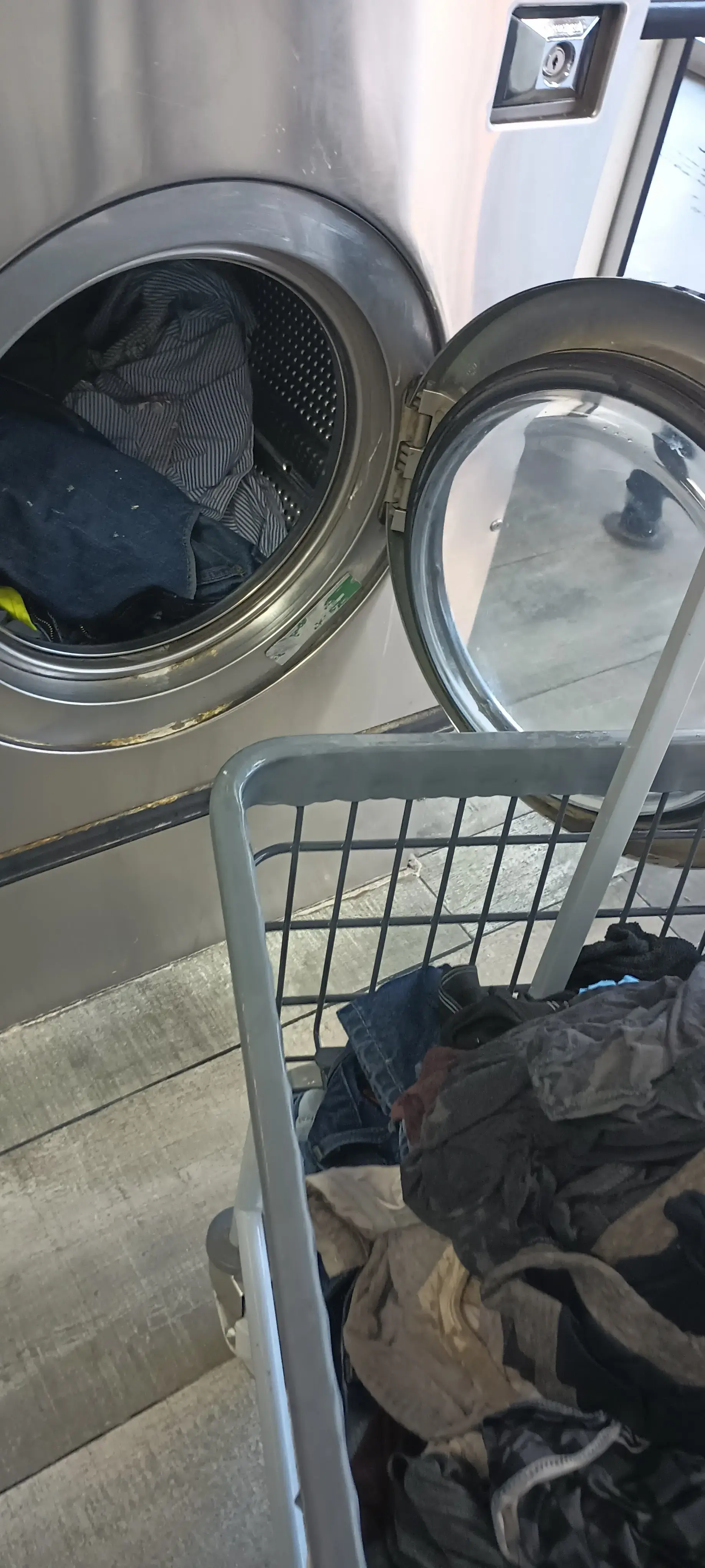 The Cleaners Laundromat - Image 7