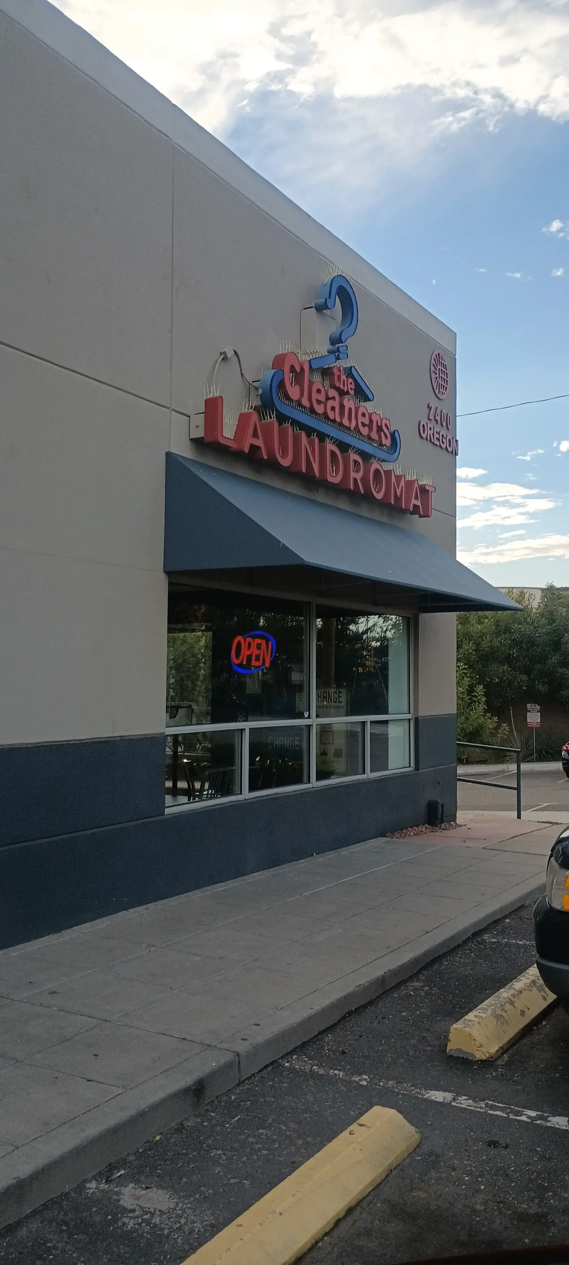 The Cleaners Laundromat thumbnail 18